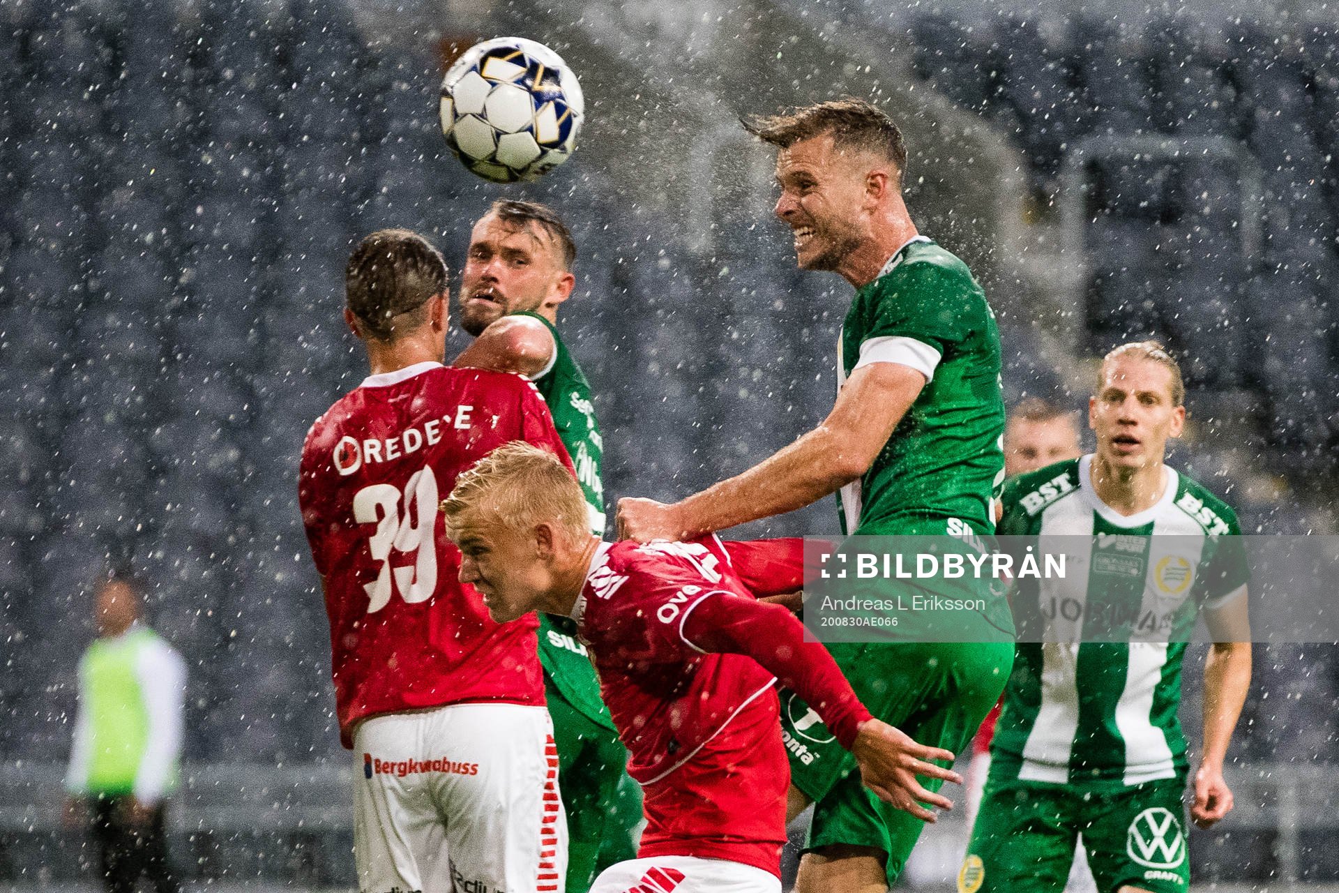 Kalmars Edvin Crona och Hammarbys Richard Magyar