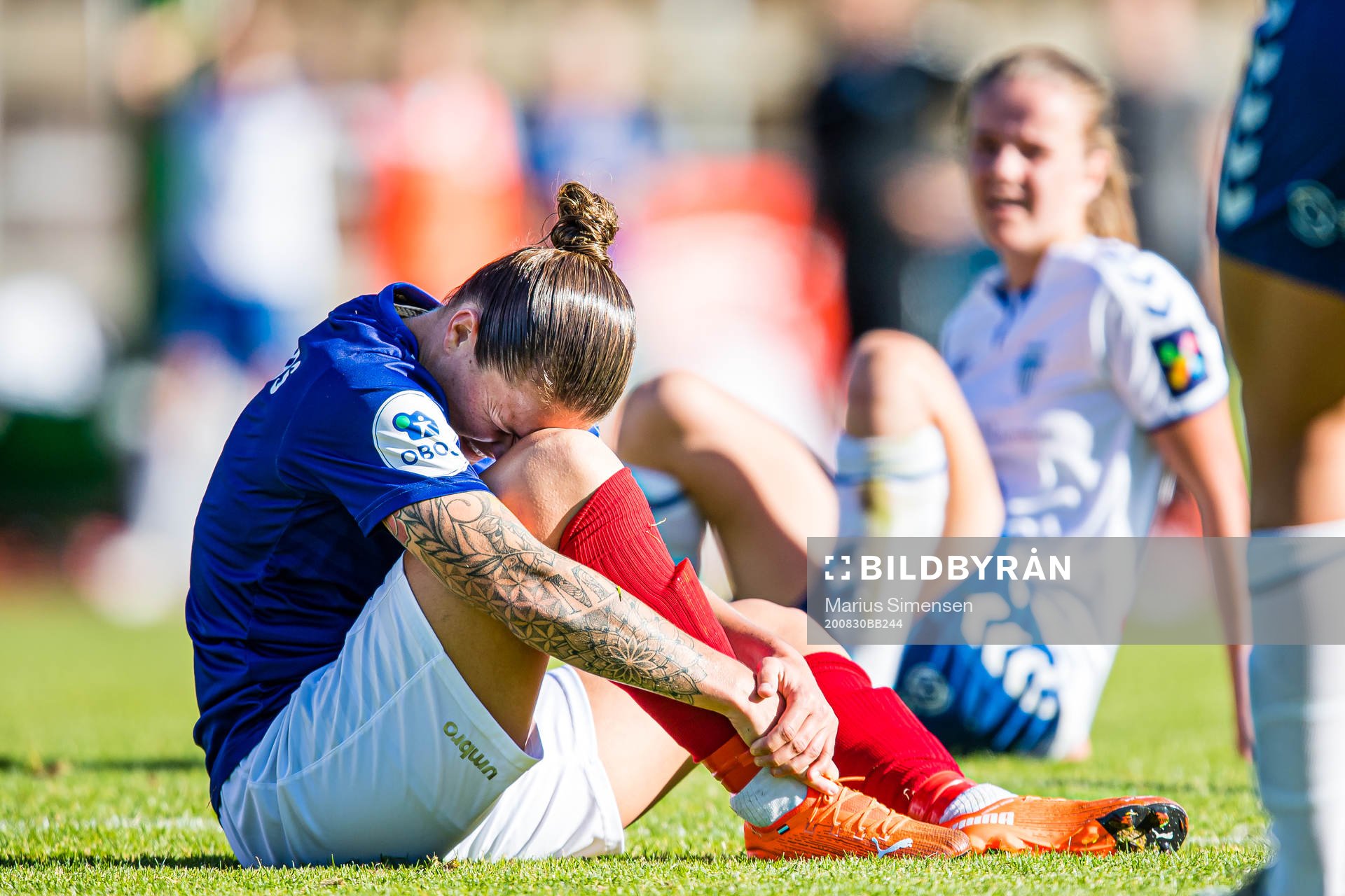 Sherida Spitse of Vålerenga in pain
