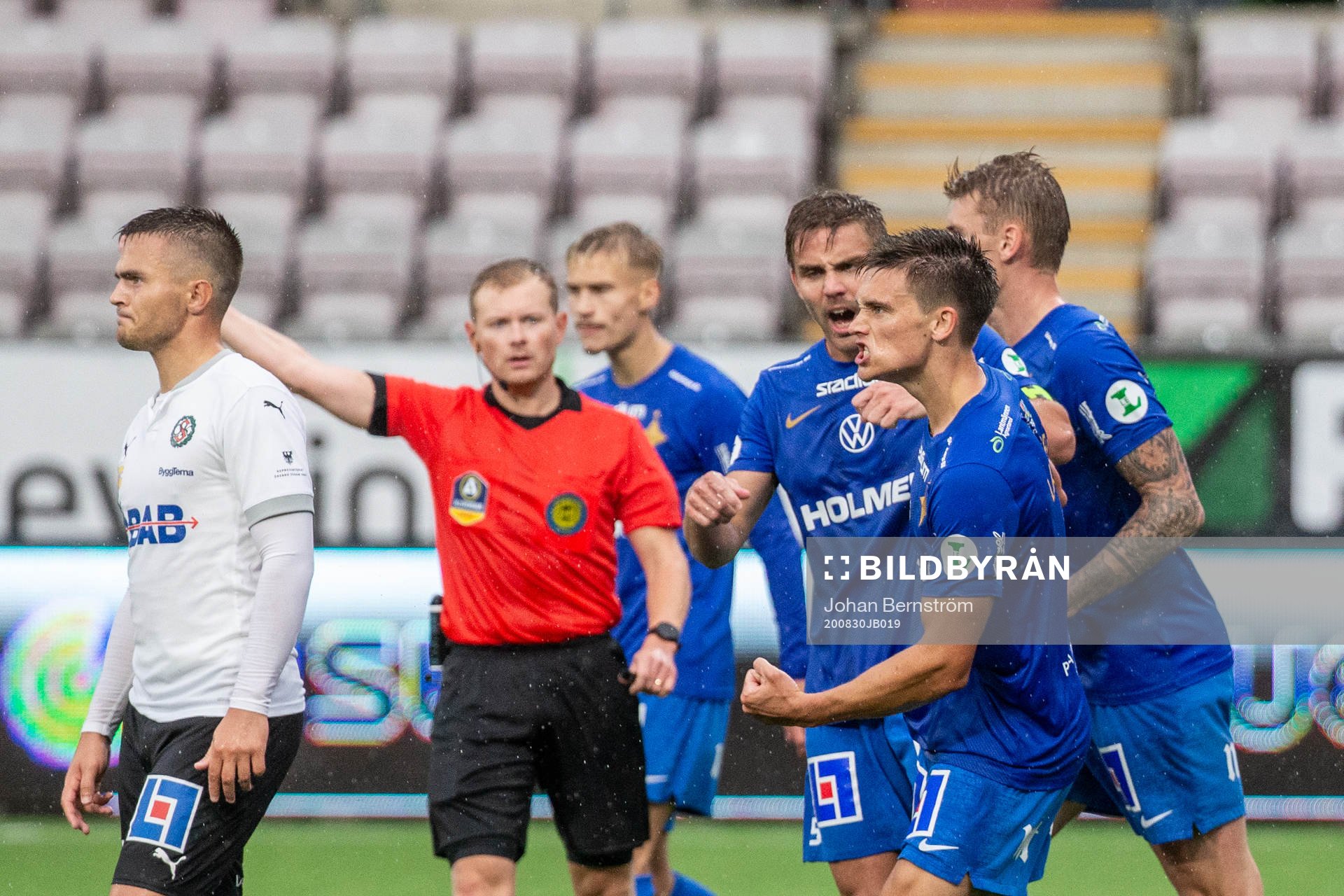 IFK Norrköpings Rasmus Stensbæk Lauritsen jublar med