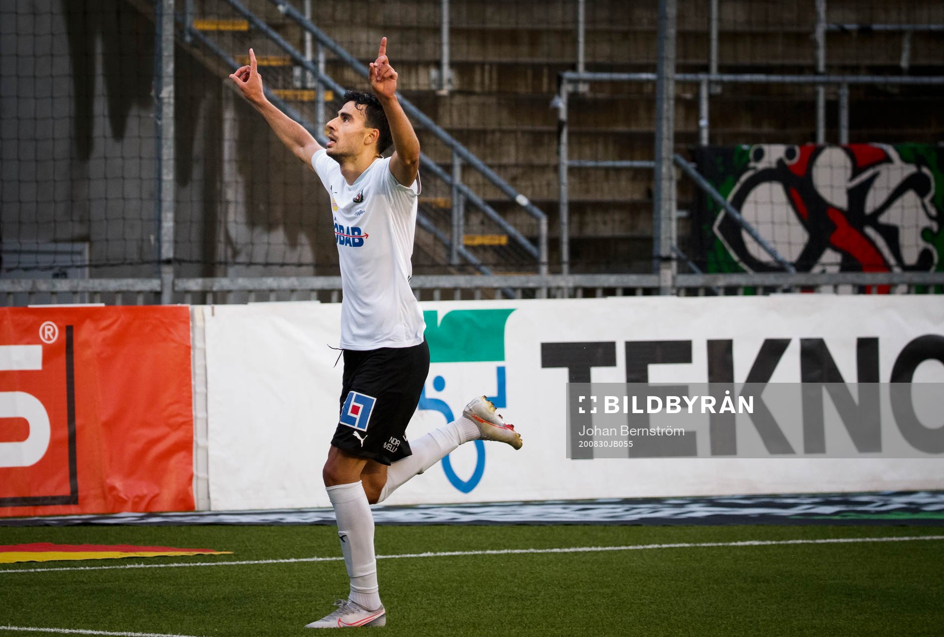 Örebros Deniz Hümmet jublar