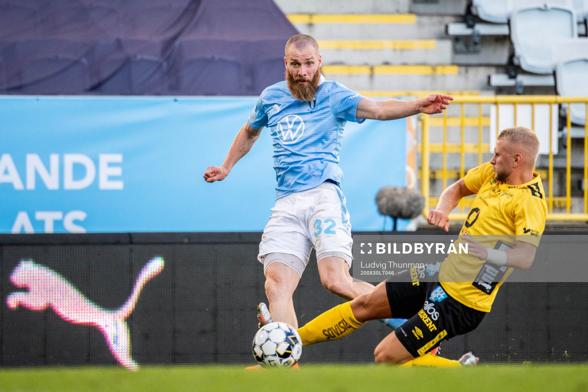 Malmö FFs Jo Inge Berget och Elfsborgs Simon Strand