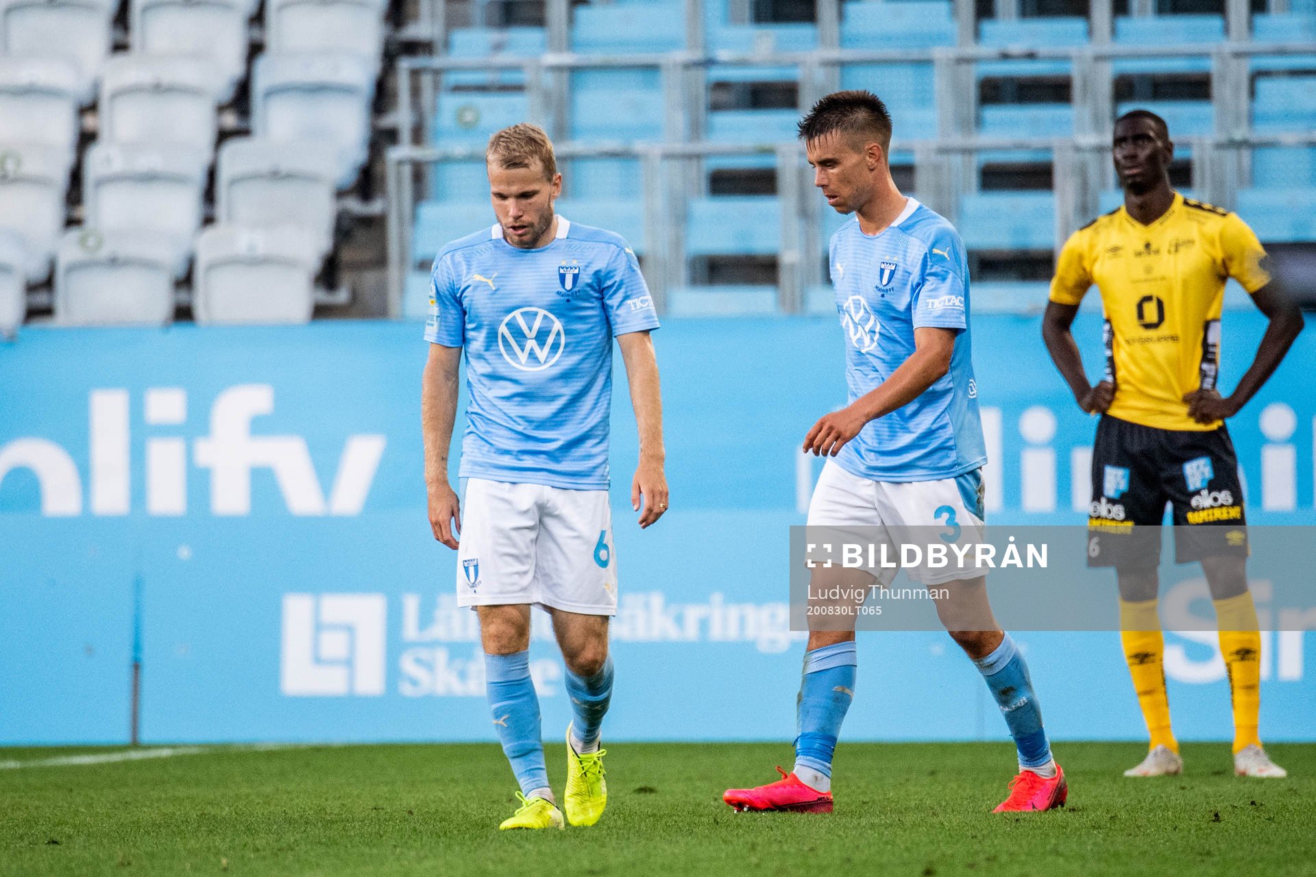Malmö FFs Oscar Lewicki och Jonas Knudsen deppar