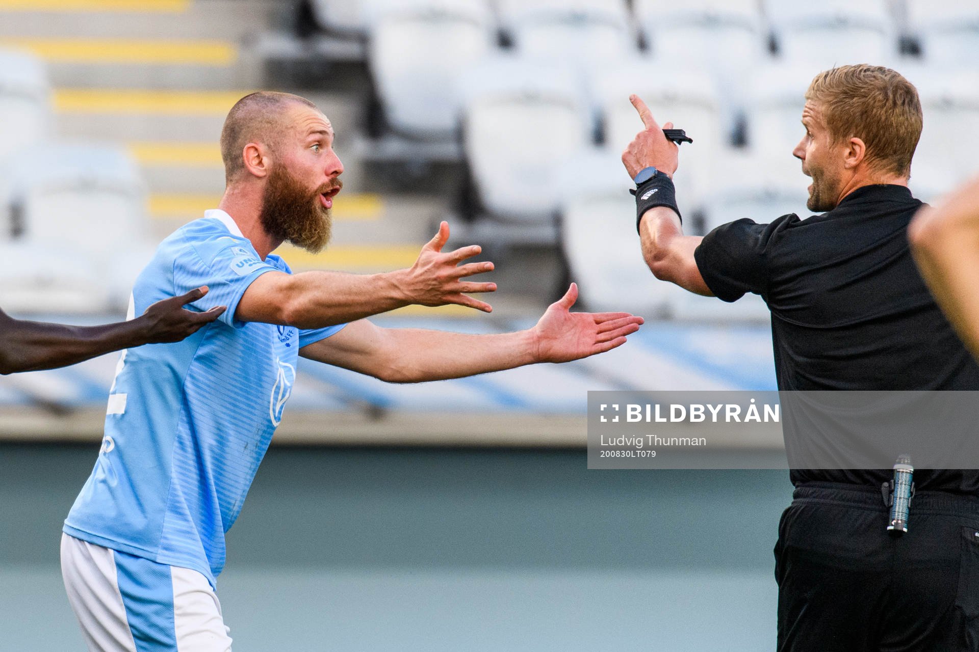 Malmö FFs Jo Inge Berget reagerar på ett domslut from