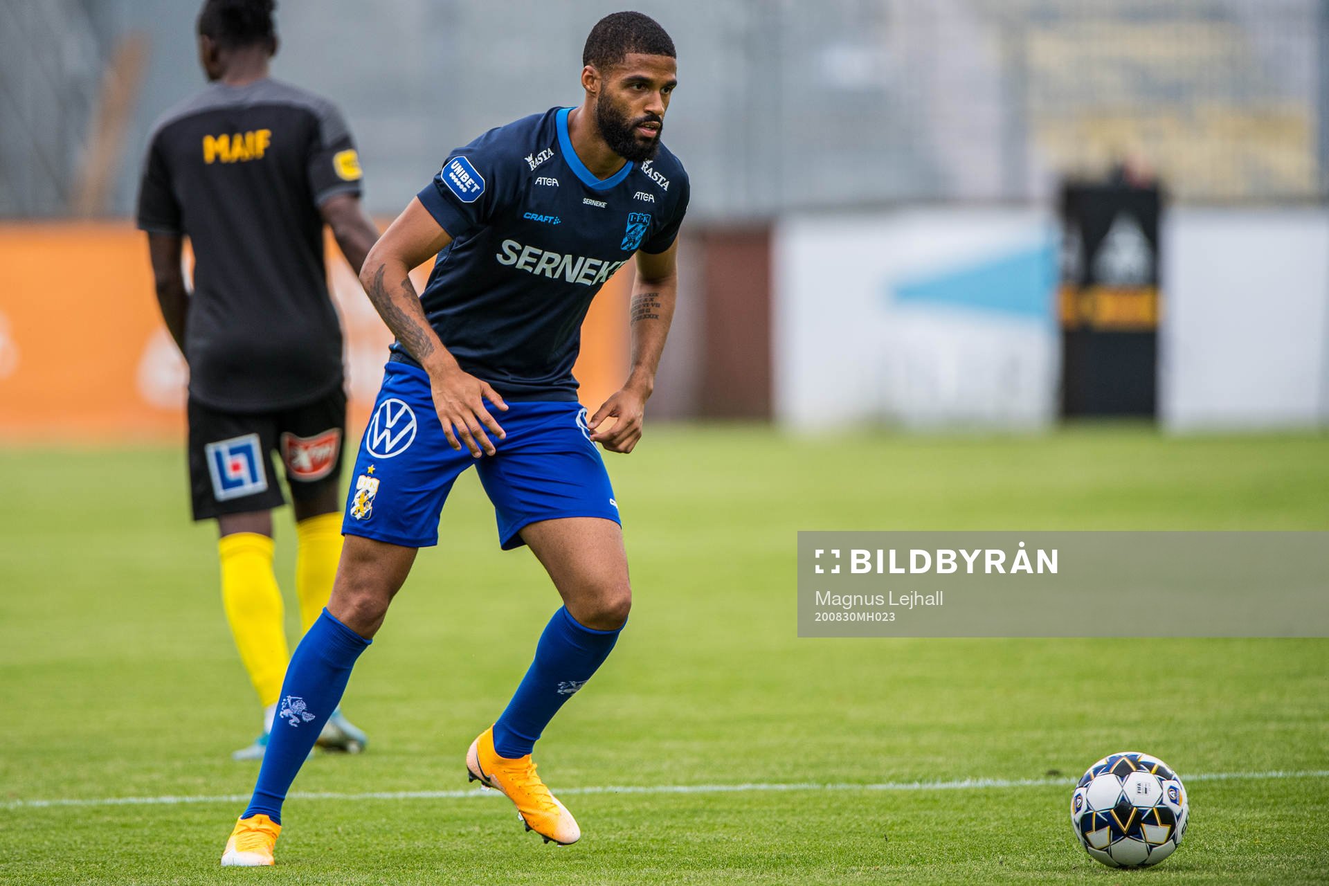IFK Göteborgs Kristopher Da Graca värmer upp