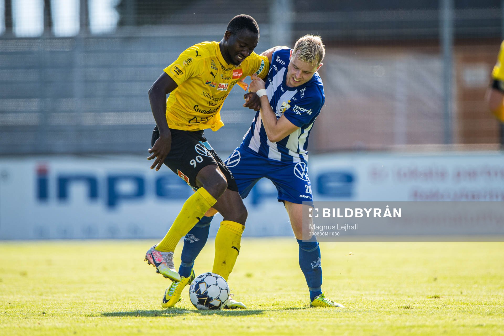 Mjällbys Moses Orwohicho Ogbu och IFK Göteborgs Victor