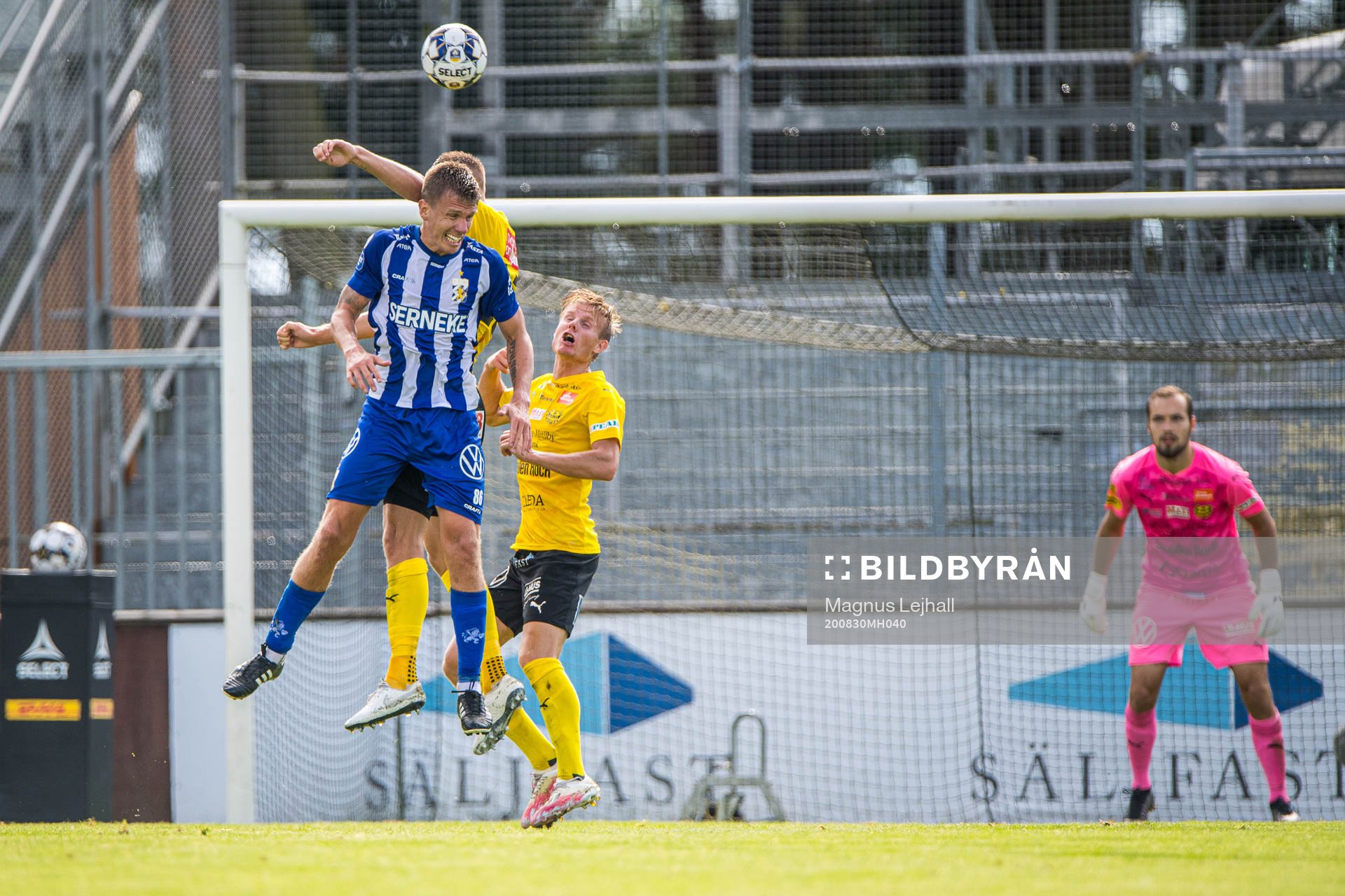 IFK Göteborgs Pontus Wernbloom  och Mjällbys Jesper