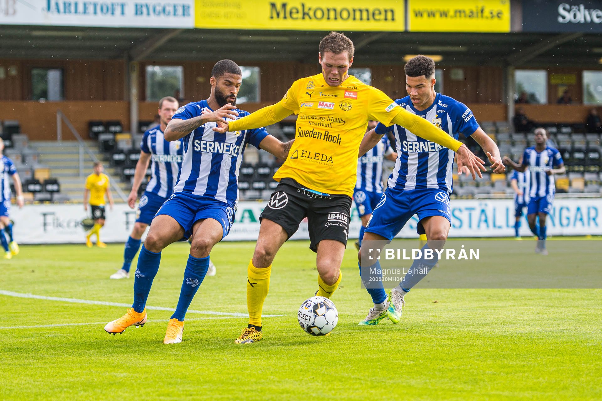 Mjällbys Jacob Bergström och IFK Göteborgs Kristopher Da