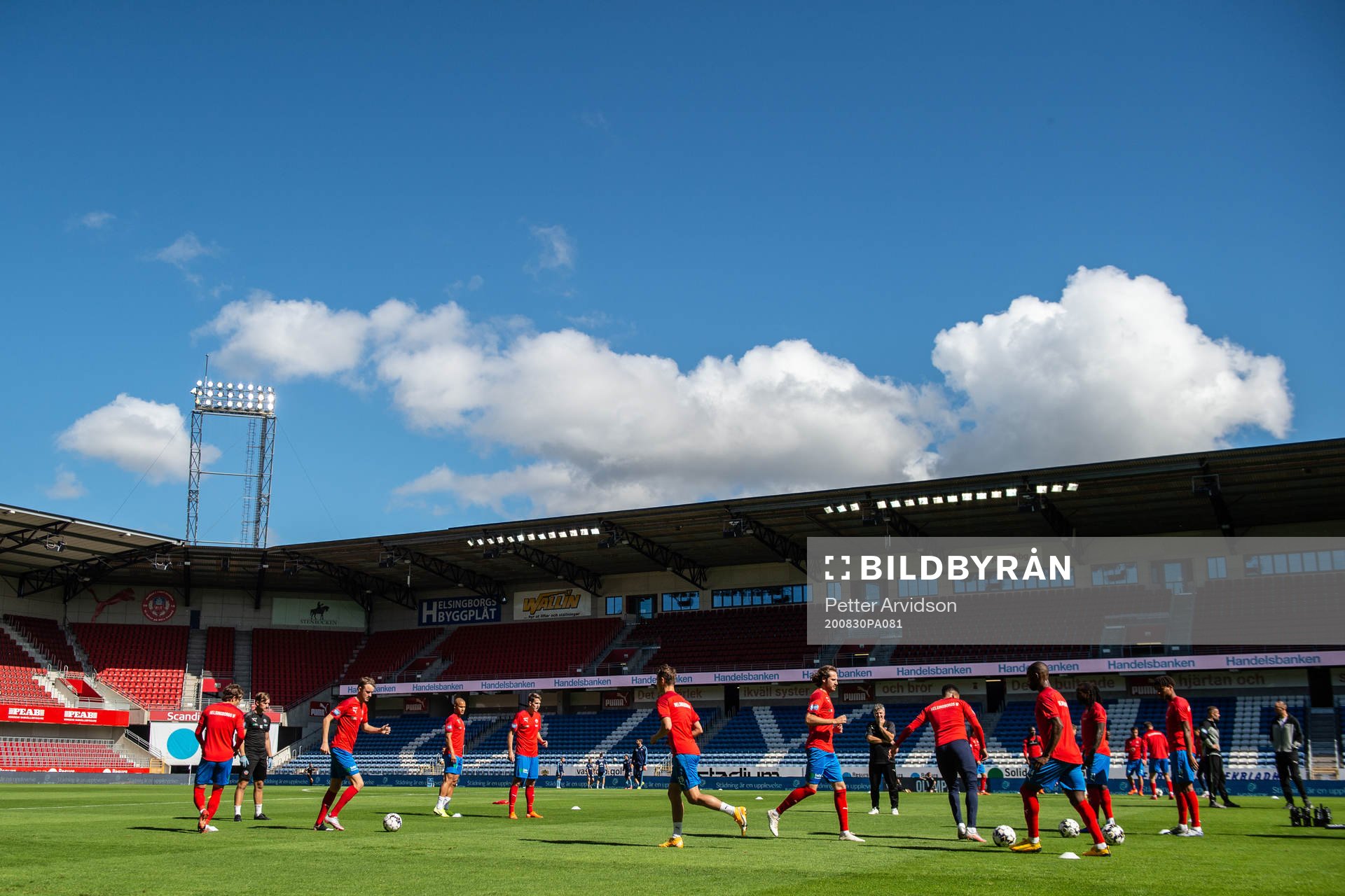 Helsingborgs spelare värmer upp