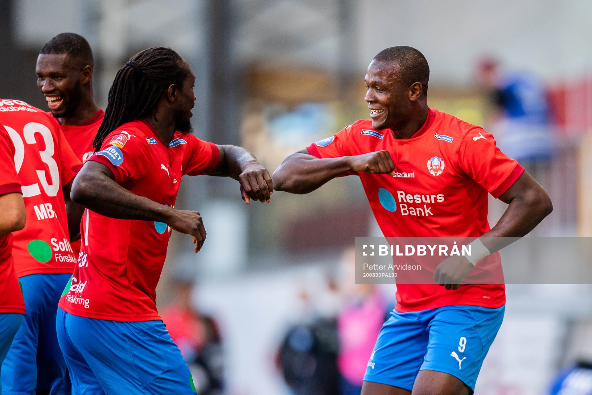 Helsingborgs Kebba Ceesay jublar med Alhaji Gero (h9 efter 3-1 under fotbollsmatchen i Allsvenskan mellan Helsingborg och Djurgården den 30 augusti 2020 i Helsingborg.