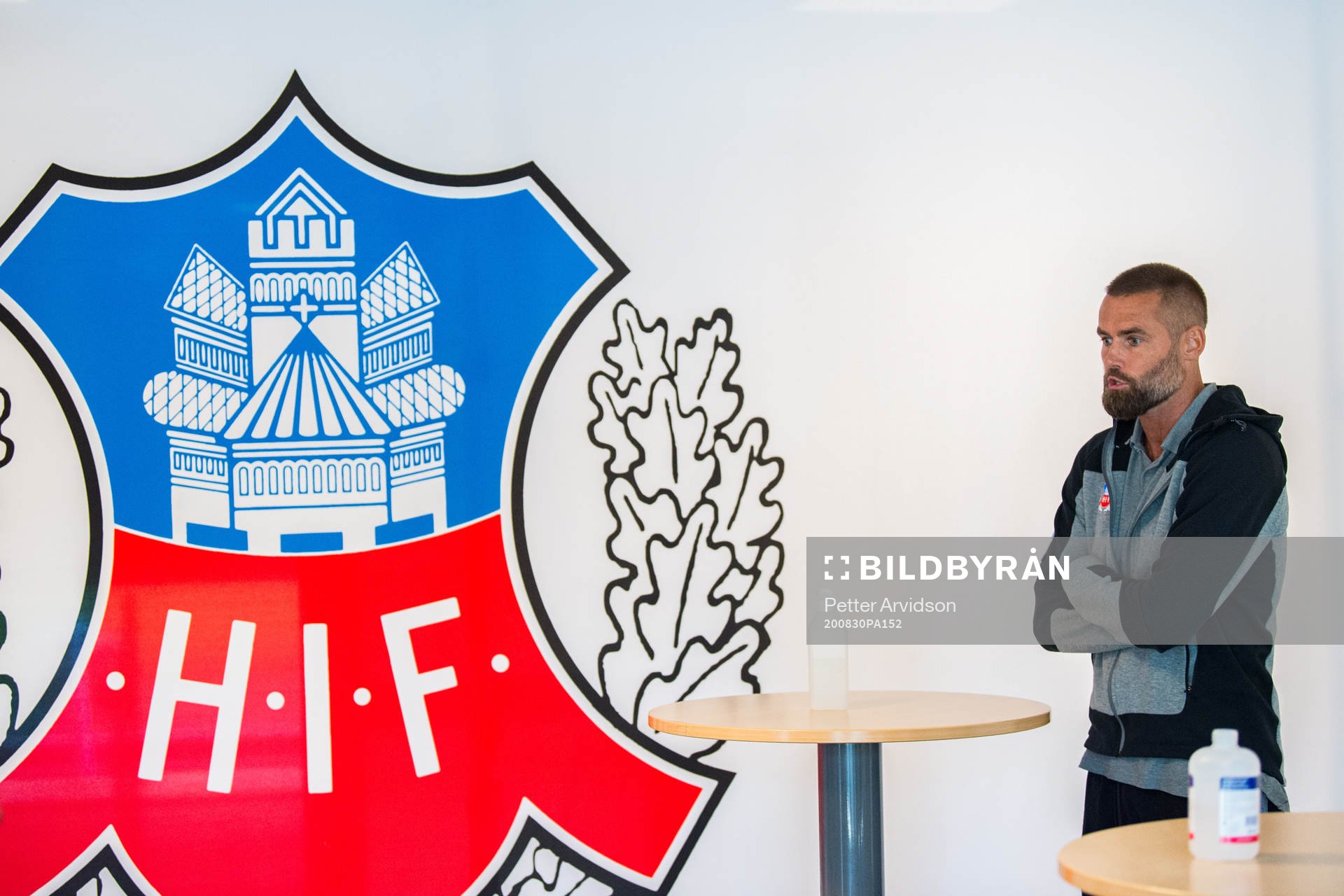 Helsingborgs tränare Olof Mellberg på presskonferensen