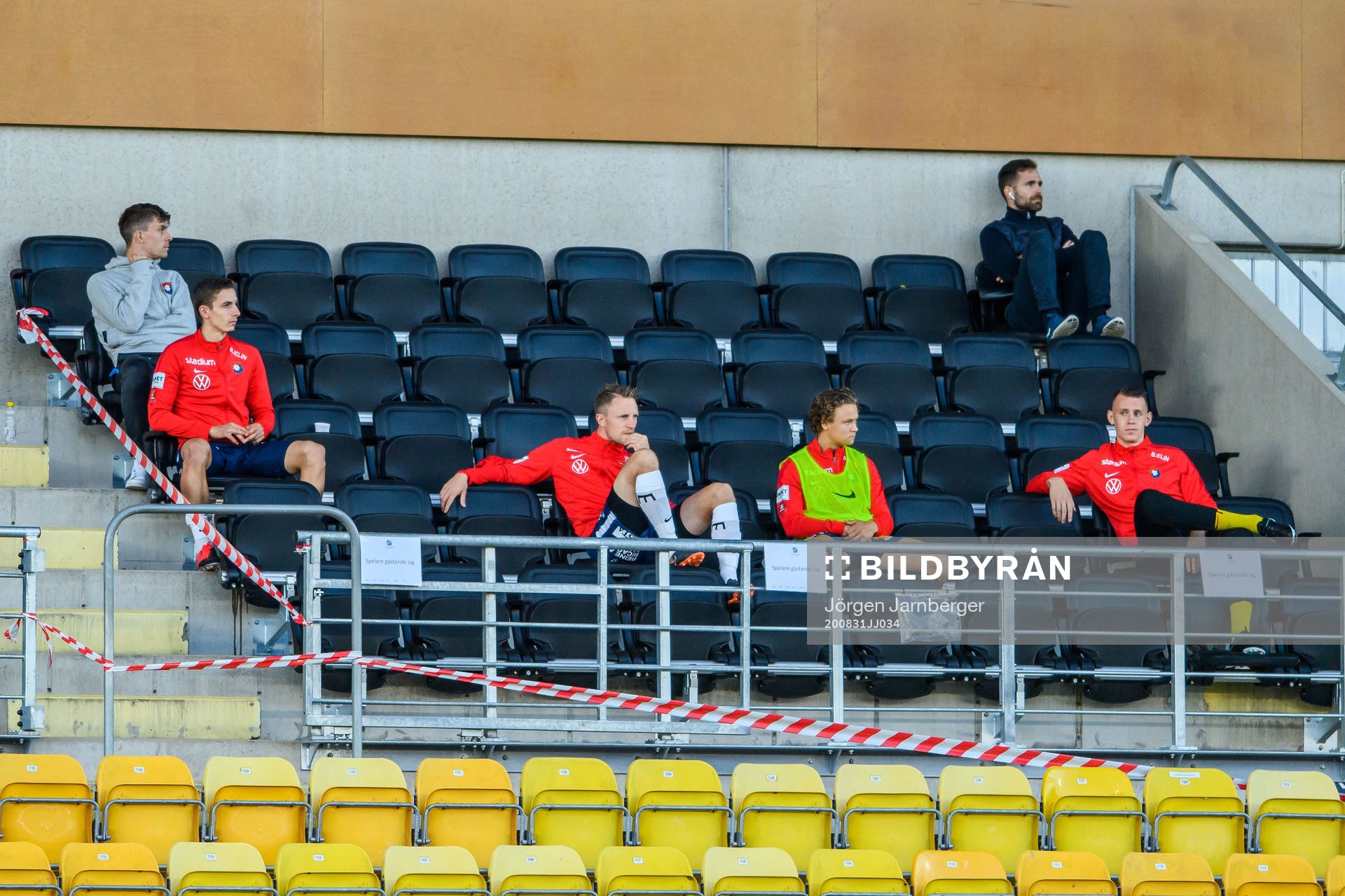 Örgrytes avbytare på läktaren