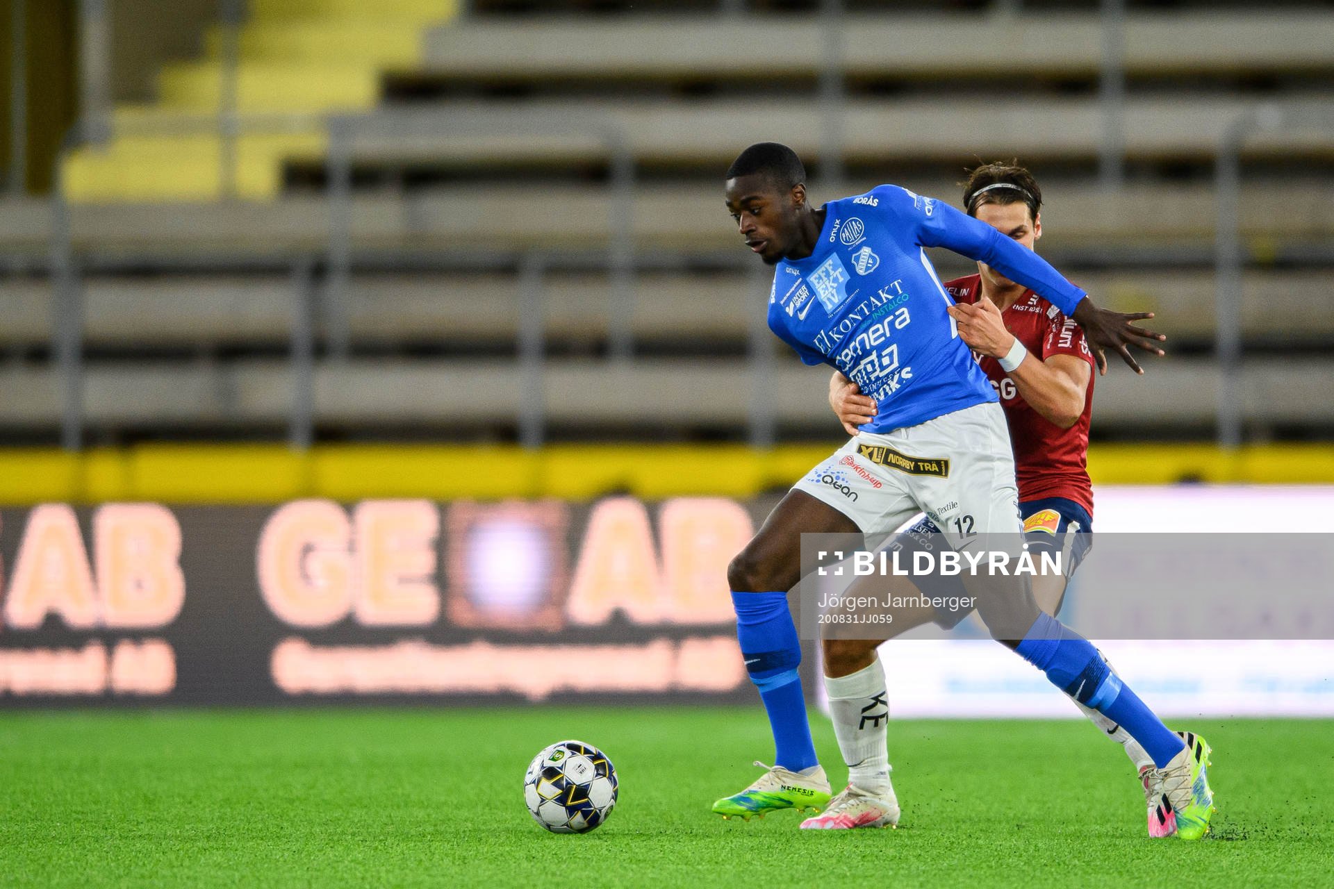 Norrbys Adil Titi och Örgrytes Kevin Ackermann