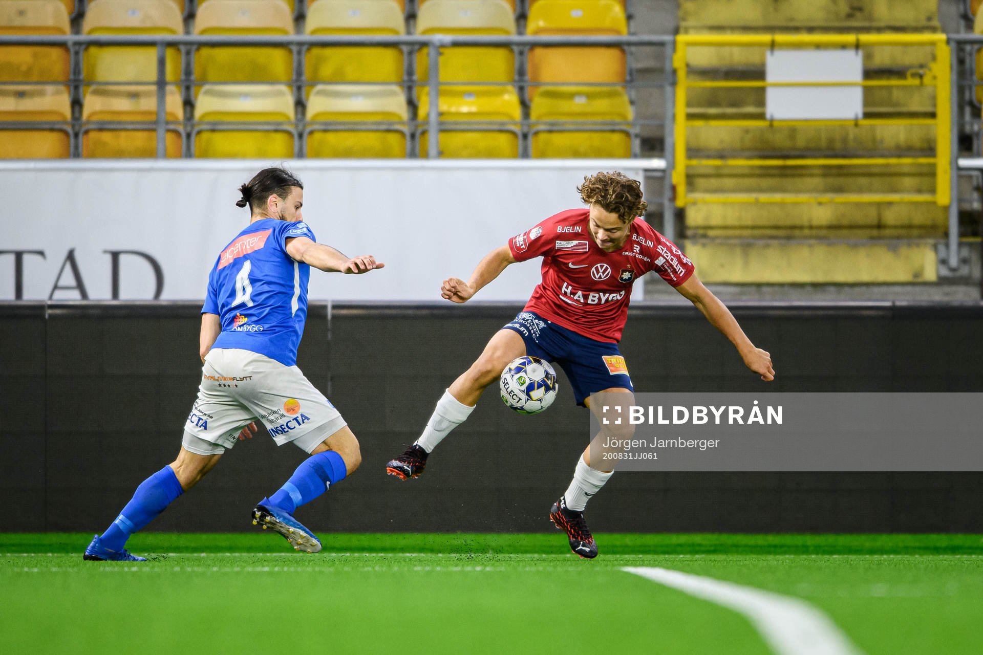 Örgrytes Herman Sjögrell och Norrbys Abdelkarim Mammar