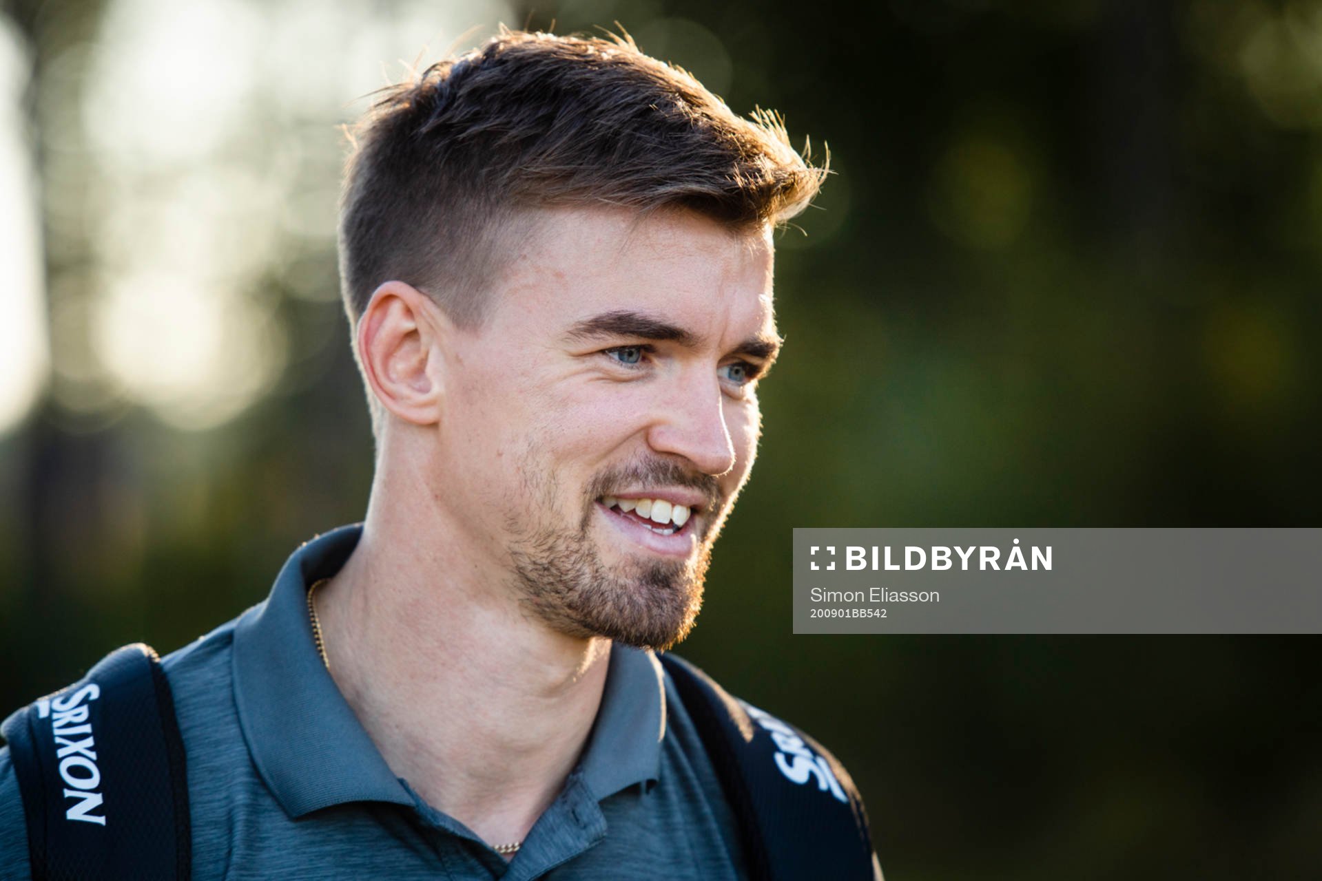 Luleås Eddie Larsson spelar golf