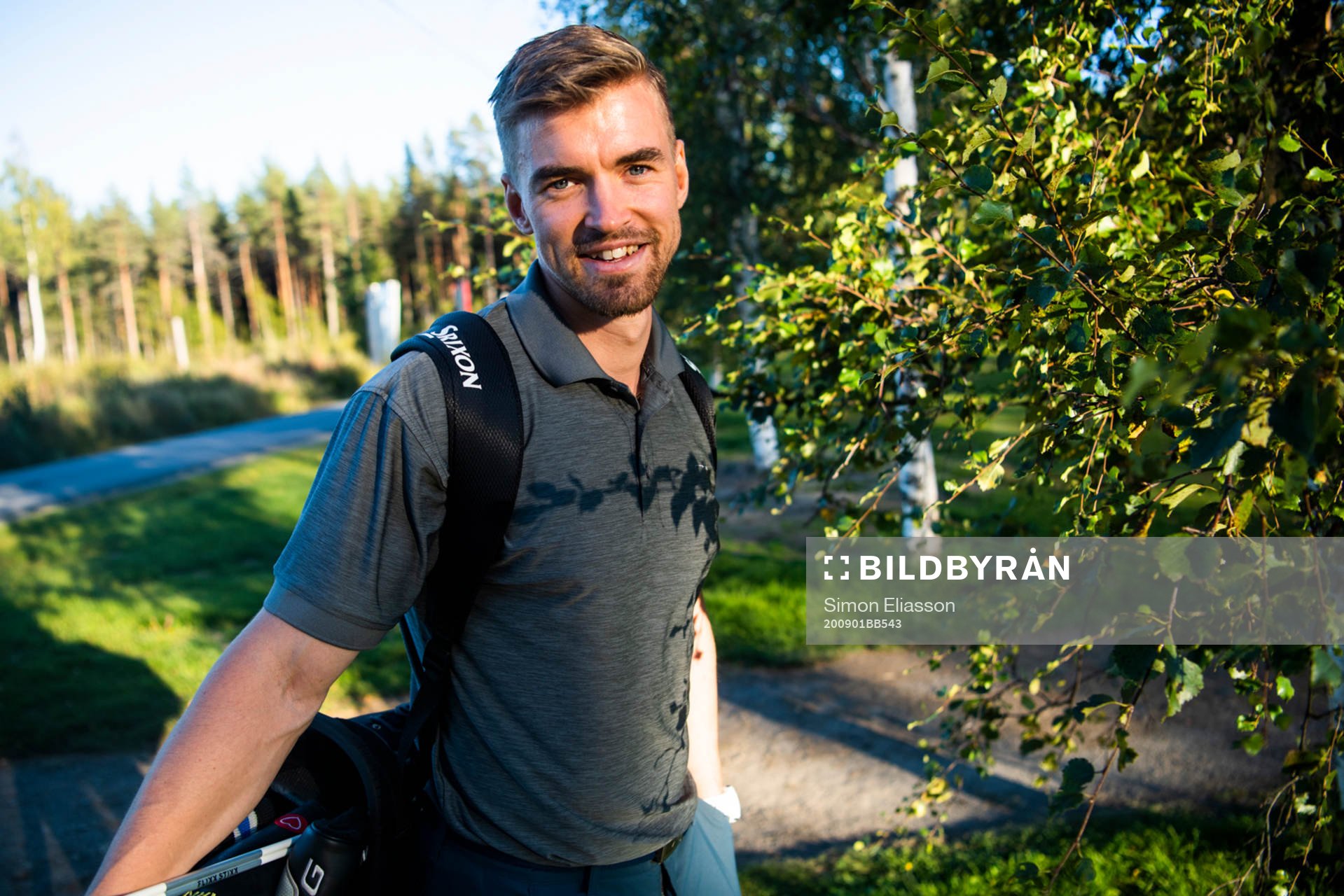 Luleås Eddie Larsson spelar golf