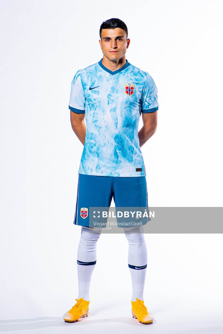 Mohamed «Moi» Elyounoussi of the Norwegian national