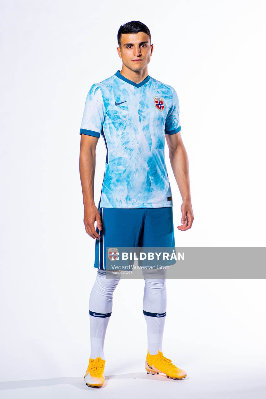 Mohamed «Moi» Elyounoussi of the Norwegian national
