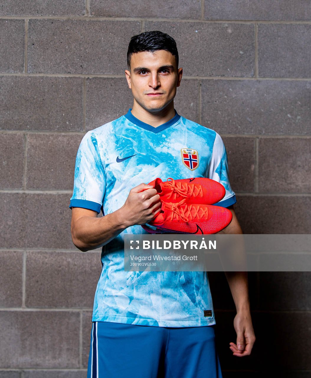 Mohamed Moi Elyounoussi of the Norwegian national