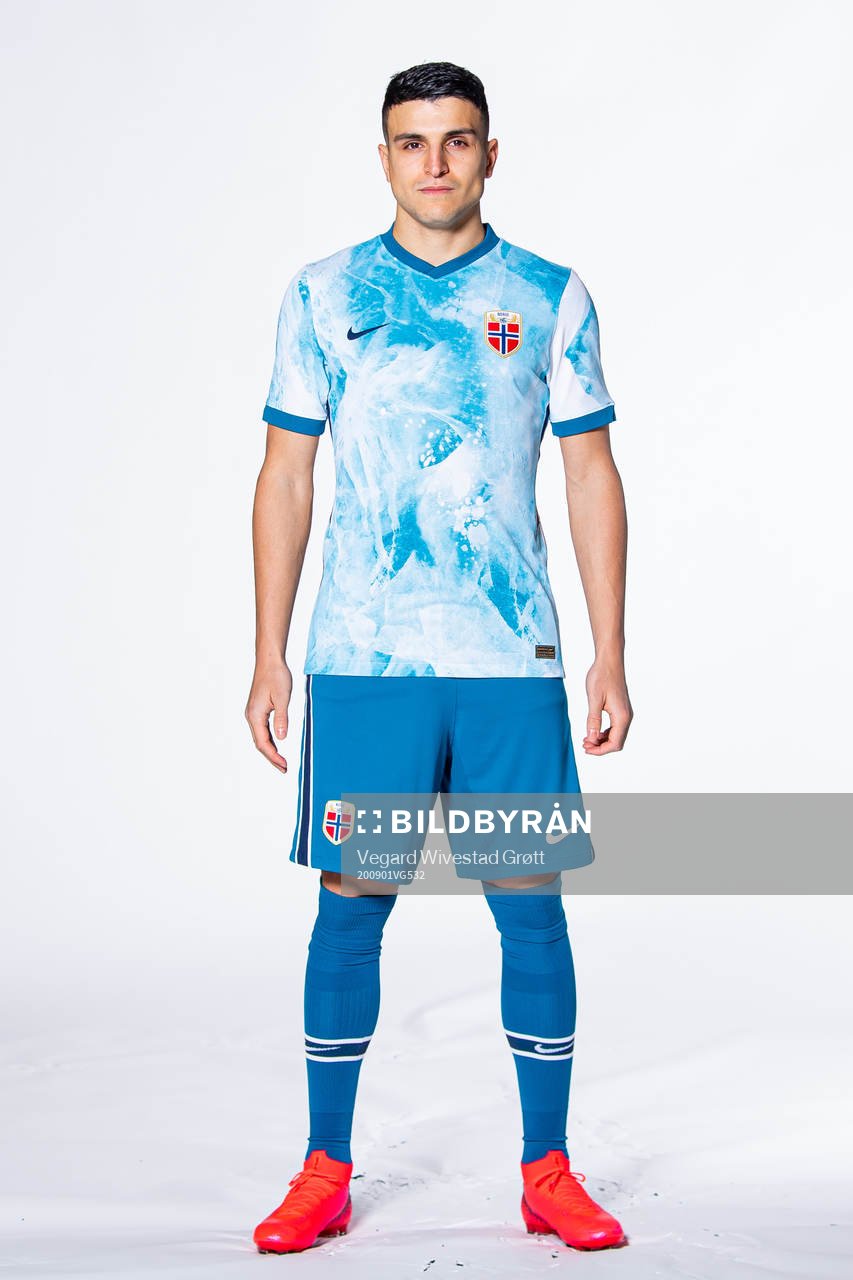 Mohamed Moi Elyounoussi of the Norwegian national