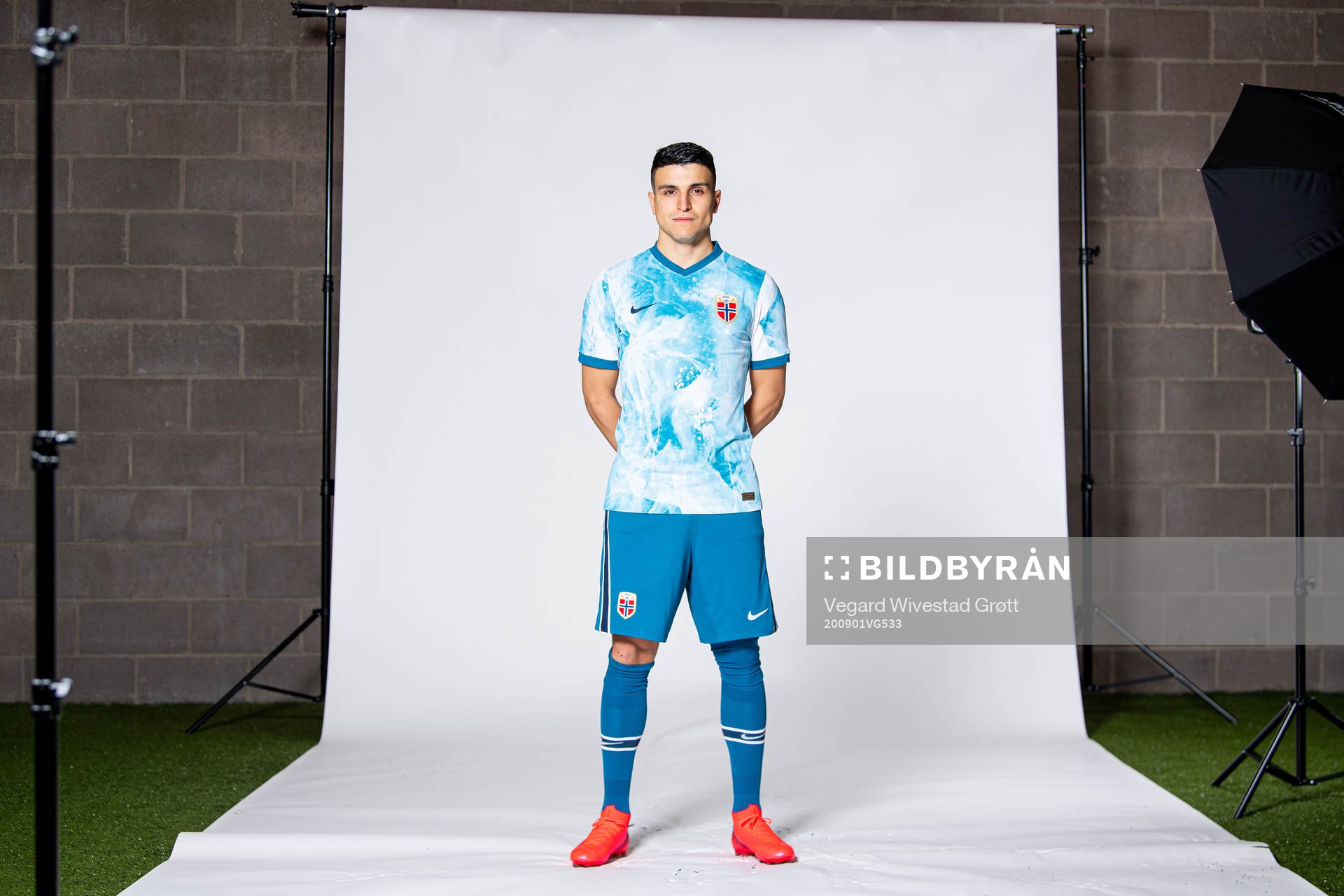Mohamed Moi Elyounoussi of the Norwegian national
