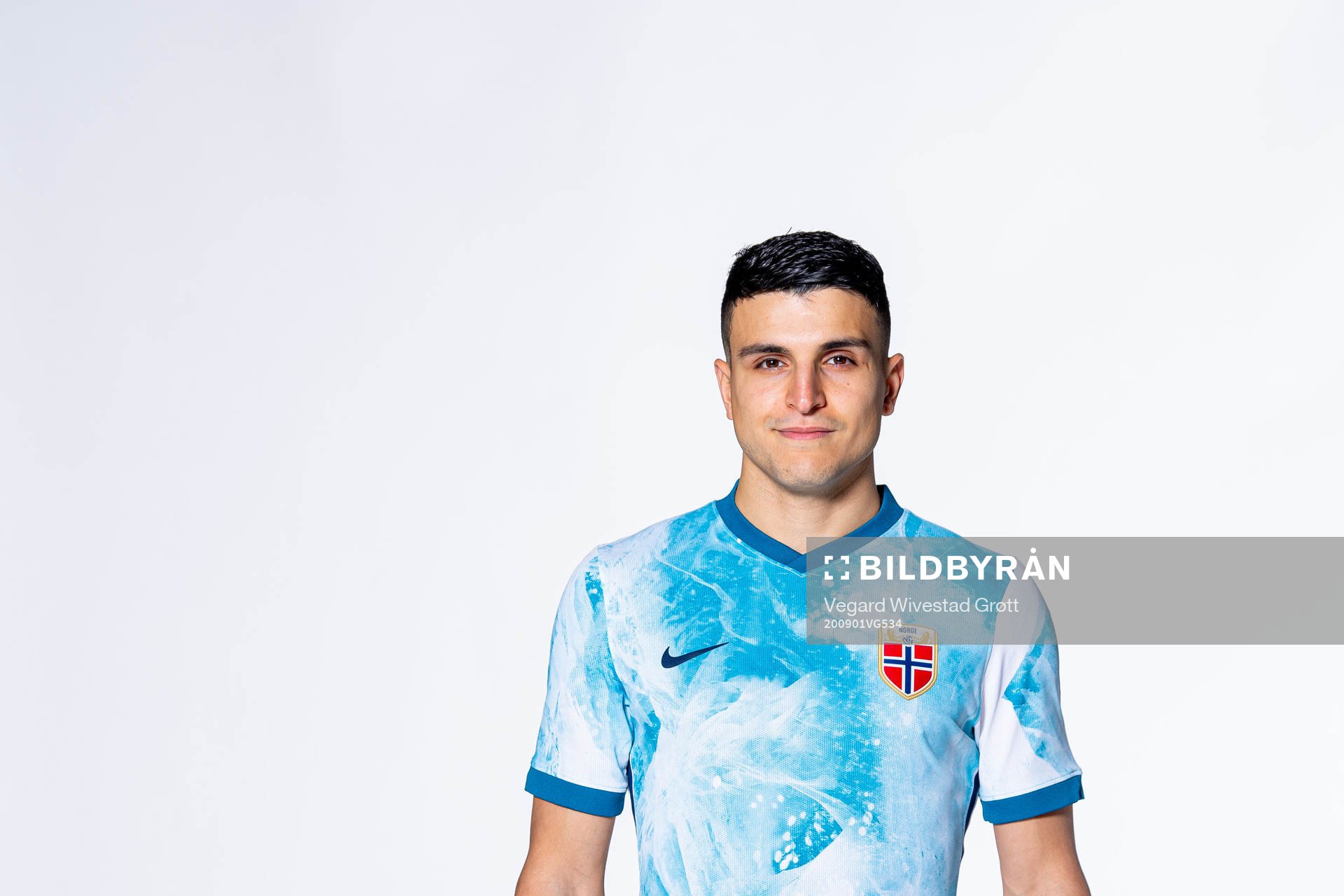 Mohamed Moi Elyounoussi of the Norwegian national