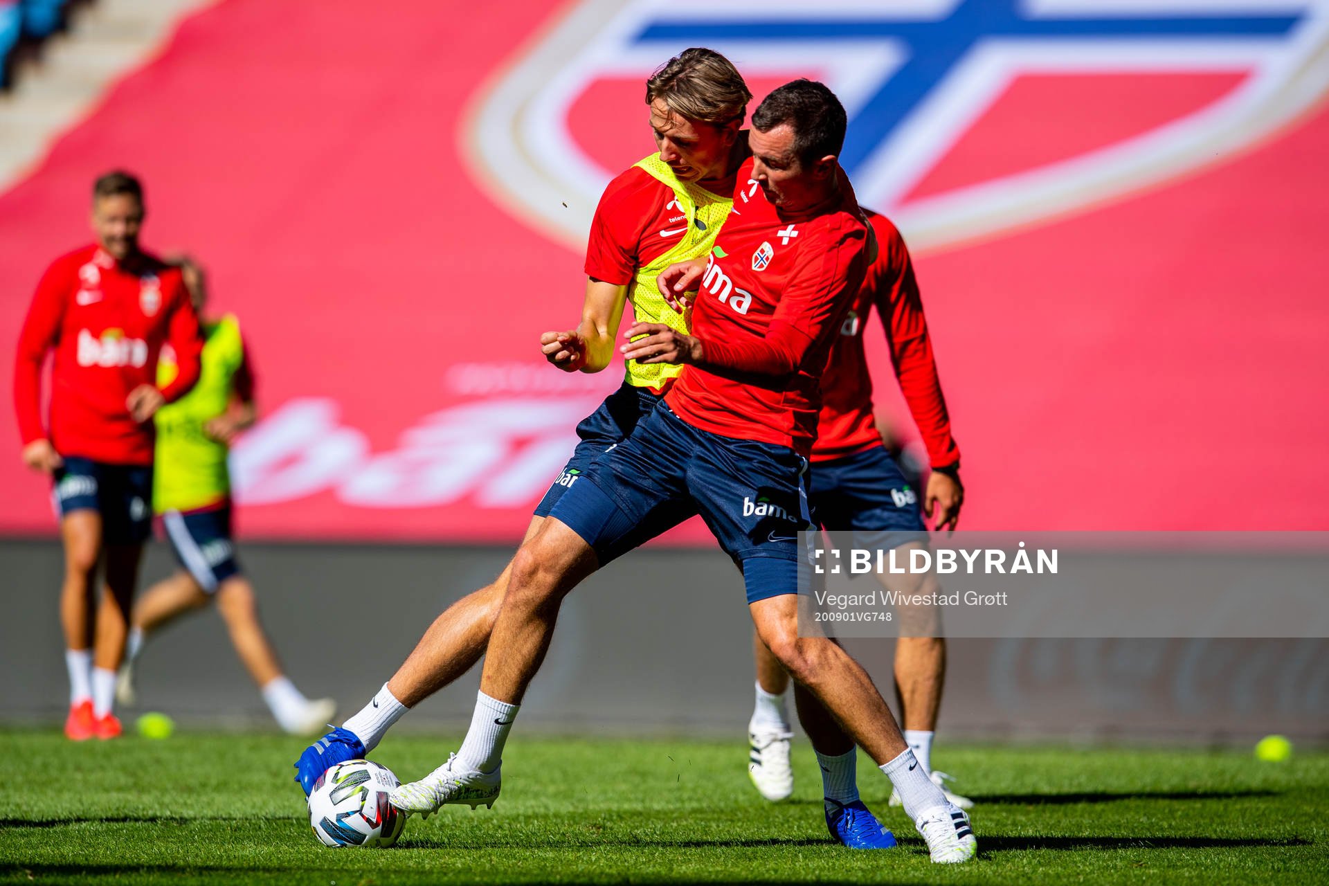 Sander Berge and Even Hovland of the Norwegian national