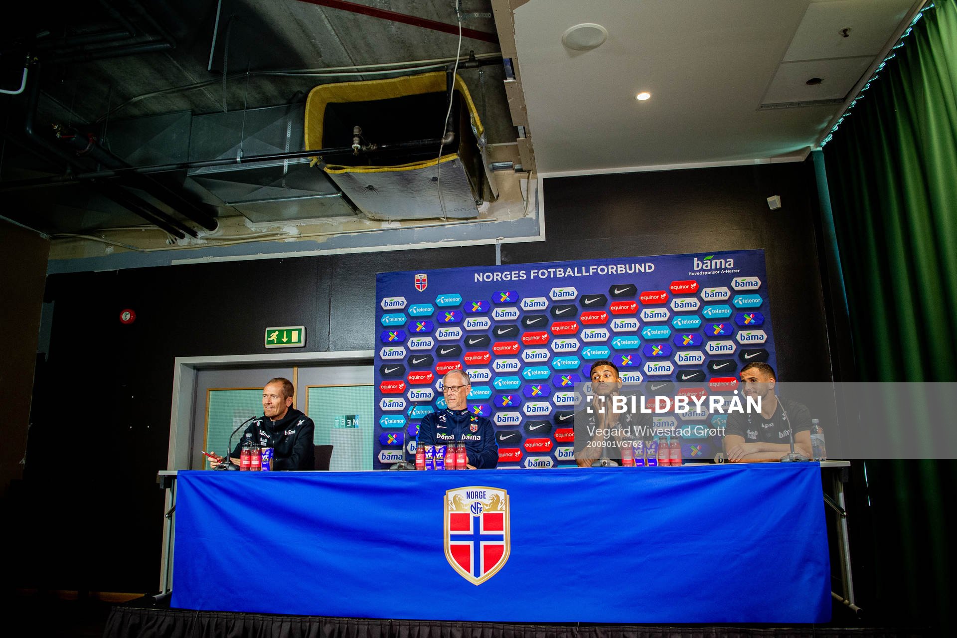 Svein Graff, Lars Lagerbäck, Joshua King and Omar