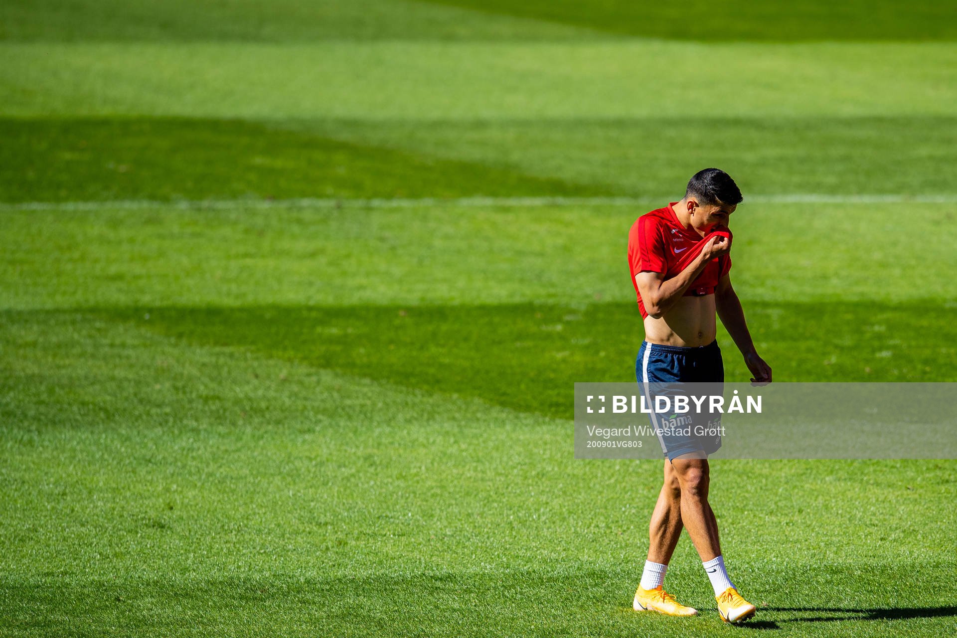 Mohamed «Moi» Elyounoussi of the Norwegian national
