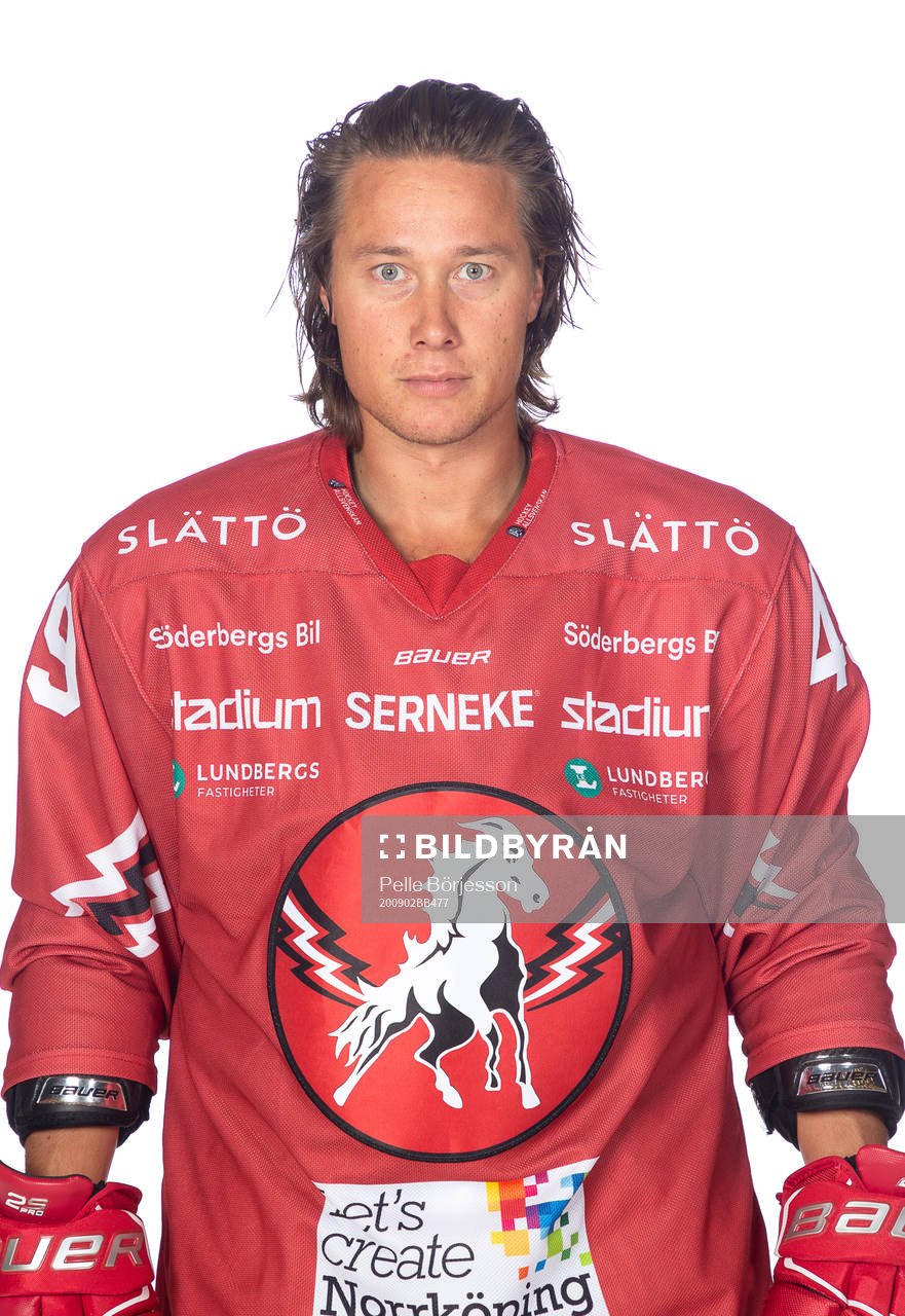Vita Hästens Filip Cruseman