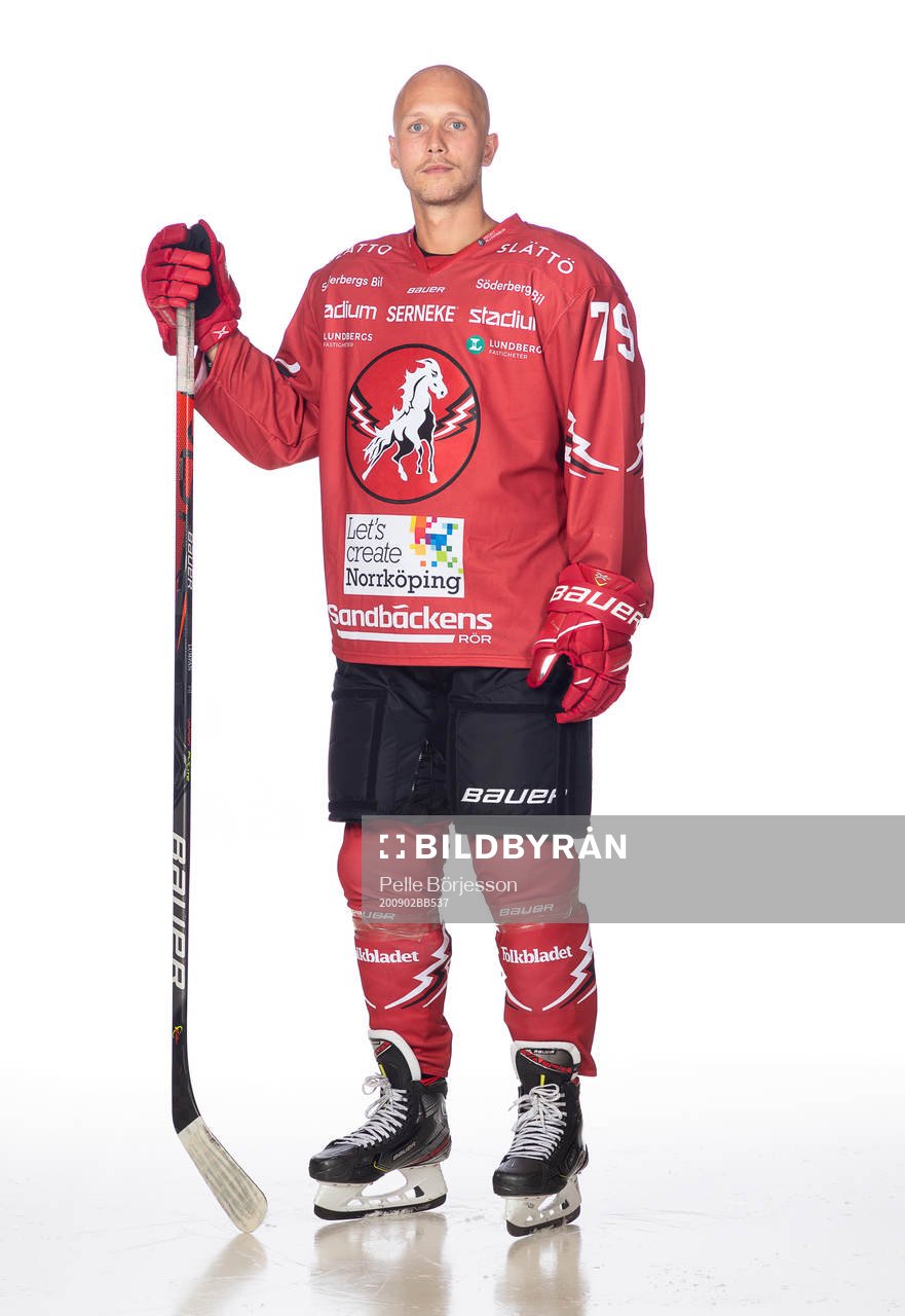Vita Hästens Emil Lundberg