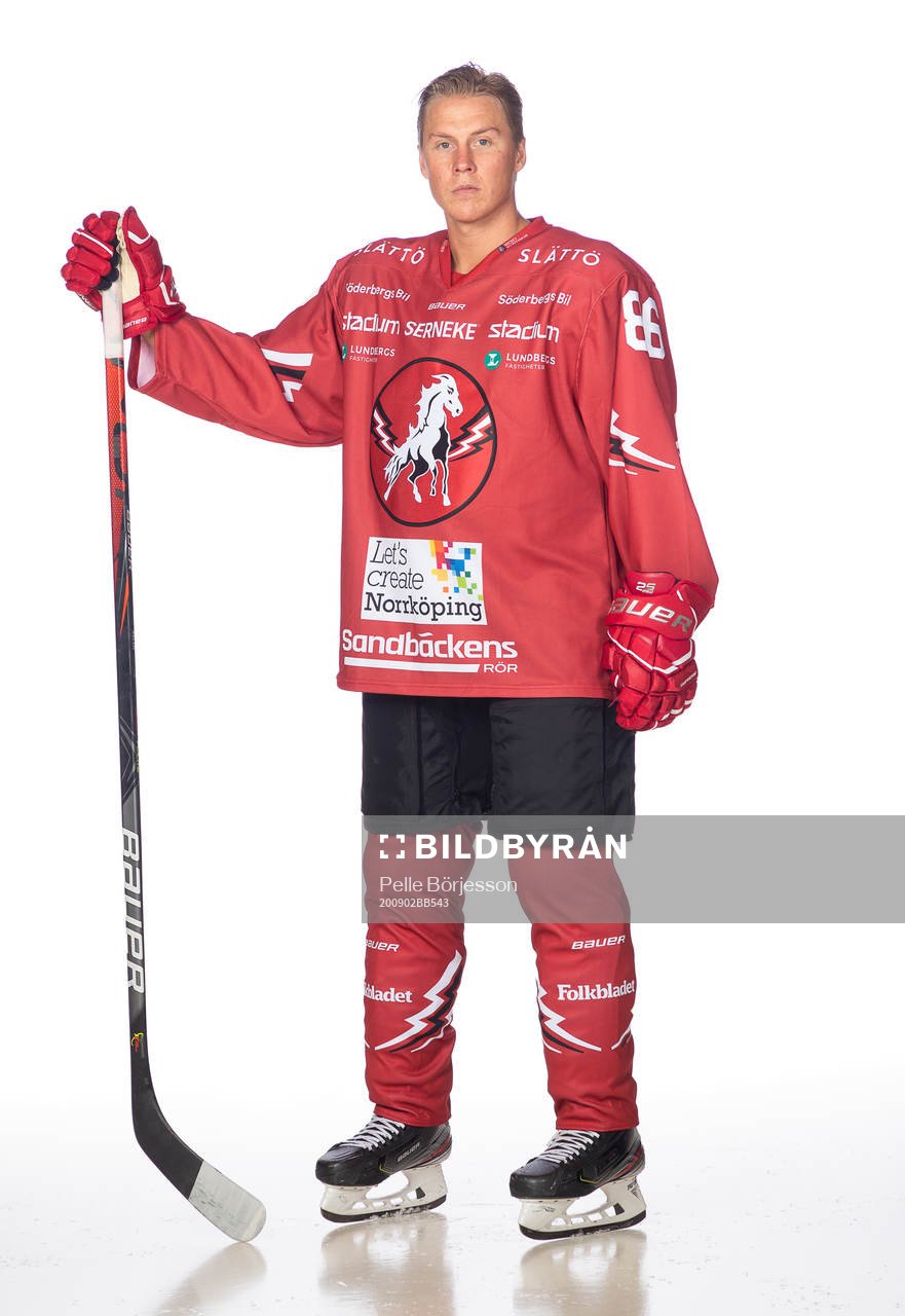 Vita Hästens David Åslin