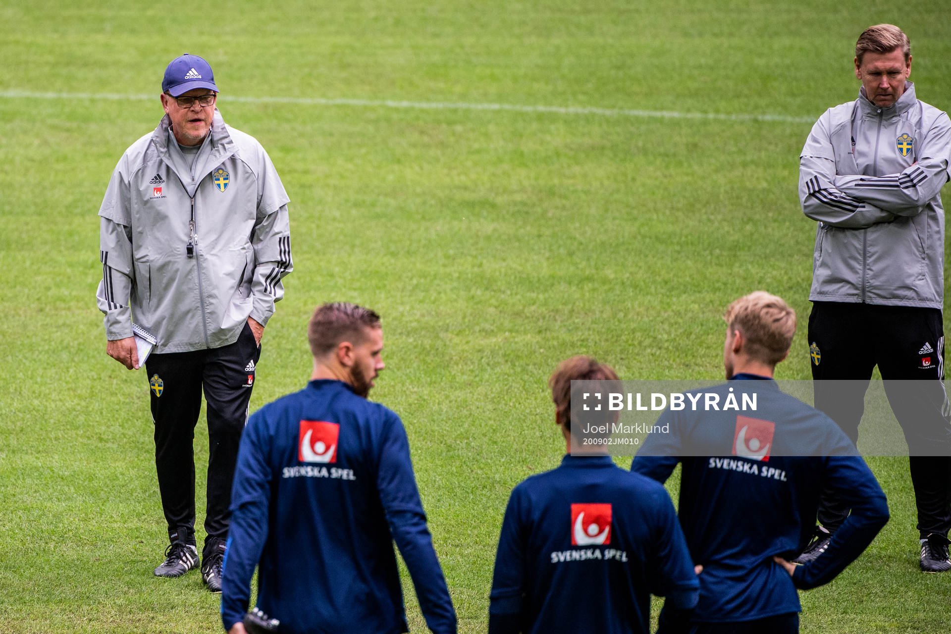 Janne Andersson, head coach speaks to his players of the