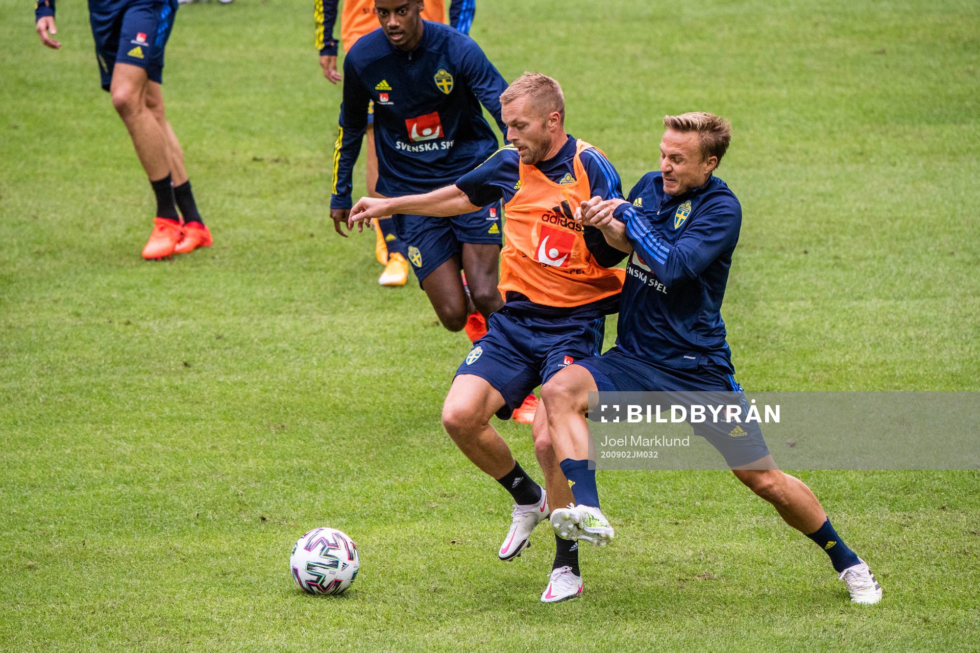 Sebastian Larsson and Pierre Bengtsson of the Swedish