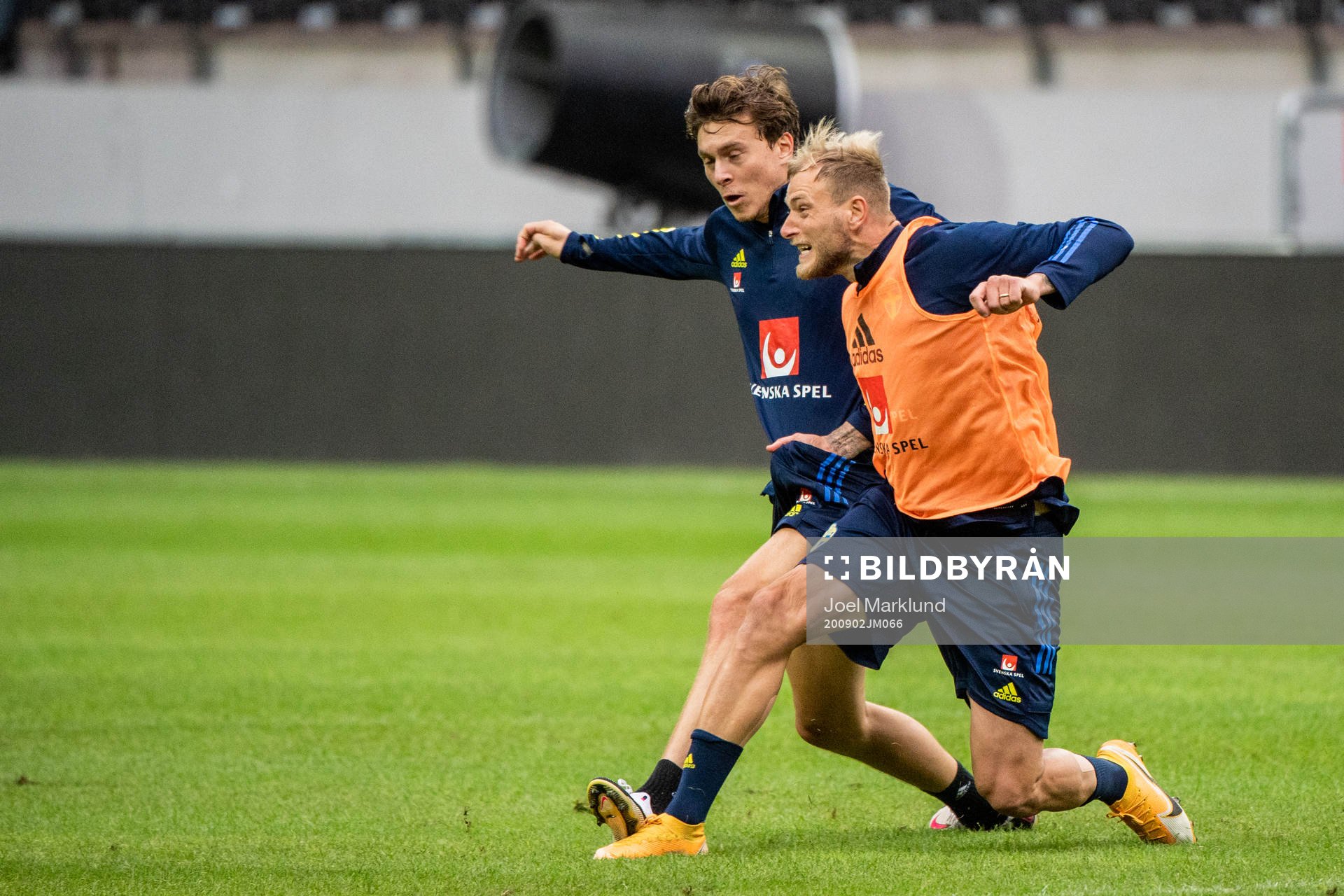 Victor Nilsson Lindelöf and John Guidetti of the Swedish