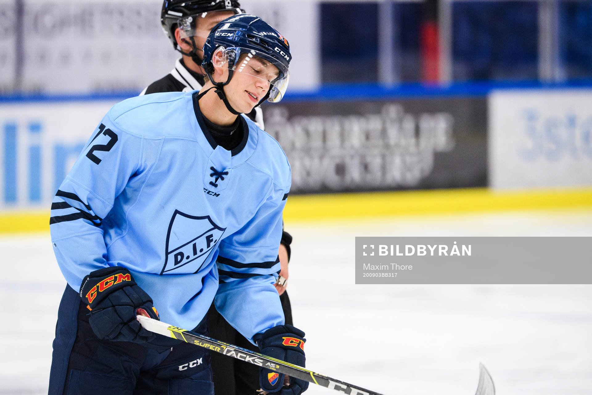 Djurgårdens William Eklund lämnar isen