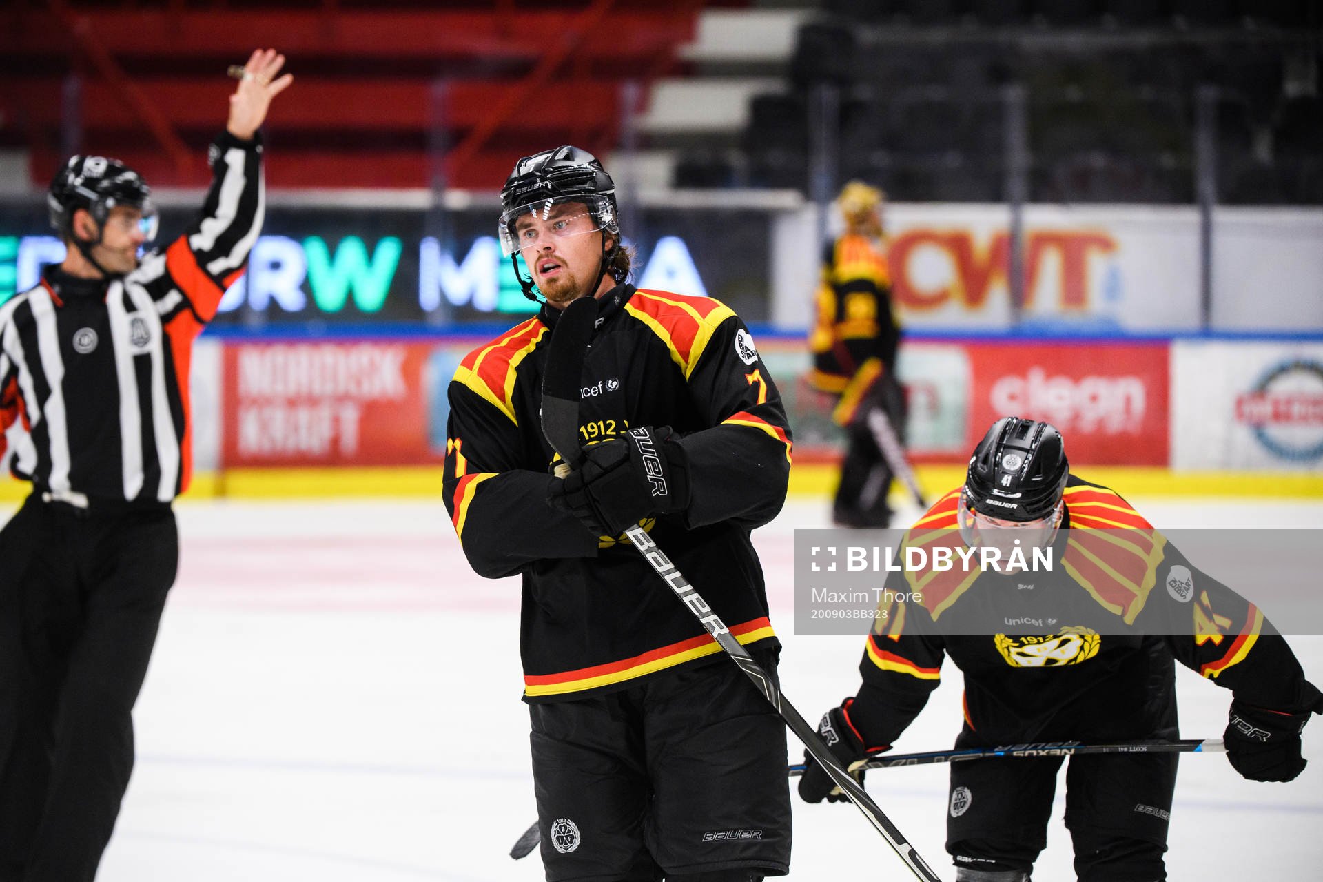 Brynäs Marcus Björk och Greg Scott deppar