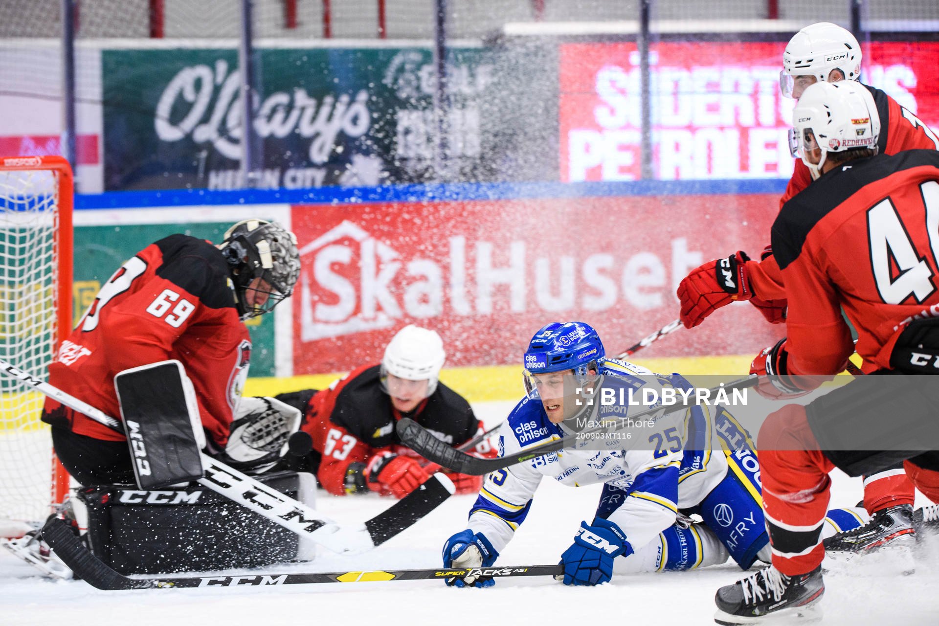Leksands Carter Camper oroar framför Malmö Redhawks
