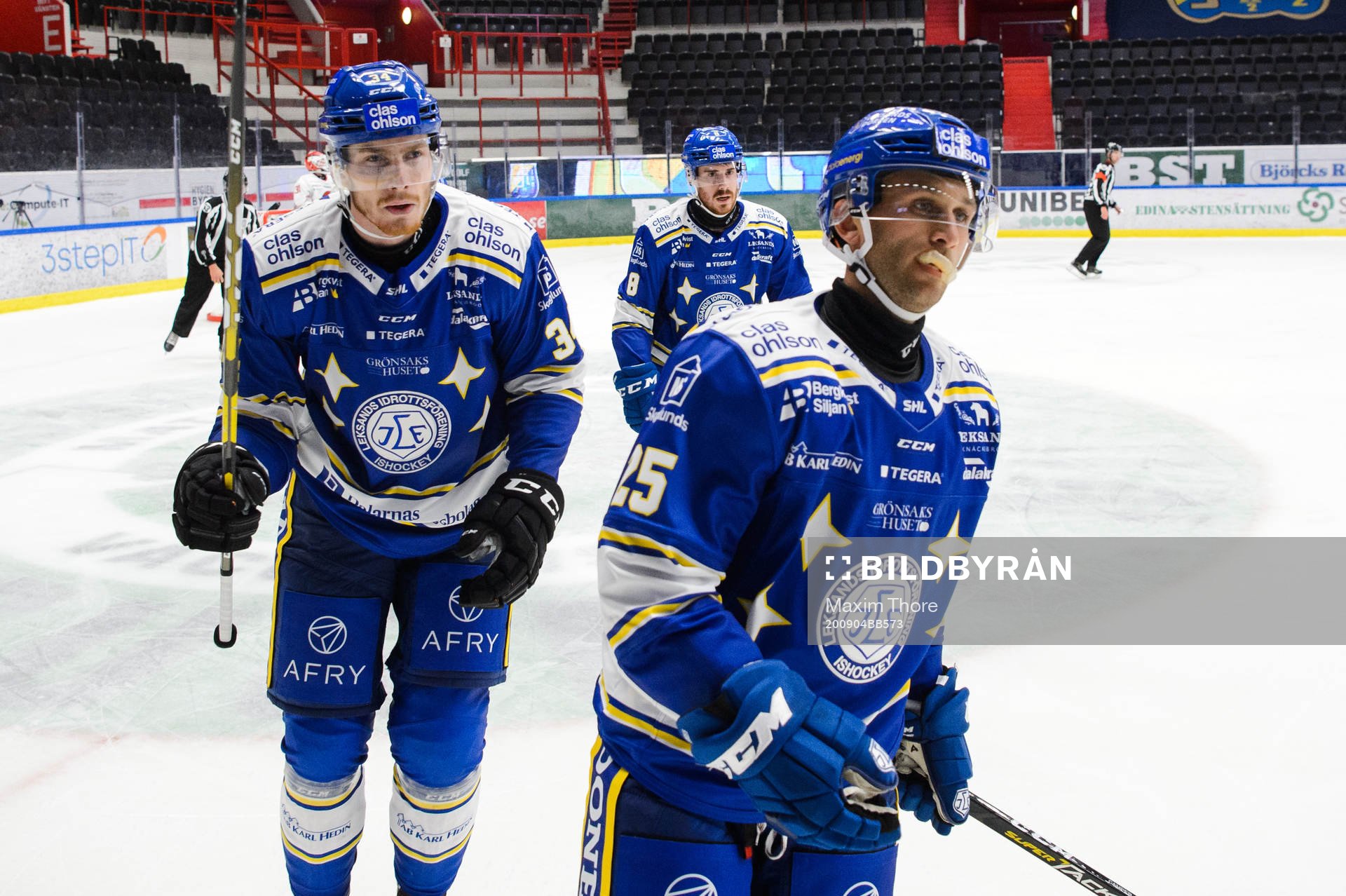 Leksands Peter Cehlarik och Carter Camper jublar