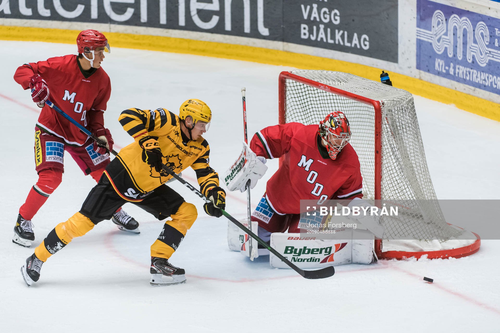 Modos målvakt Anthony Peters