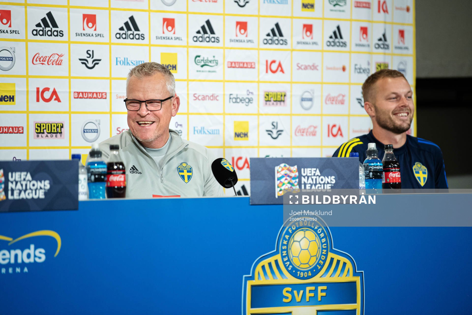 Head coach Janne Andersson and Sebastian Larsson of the