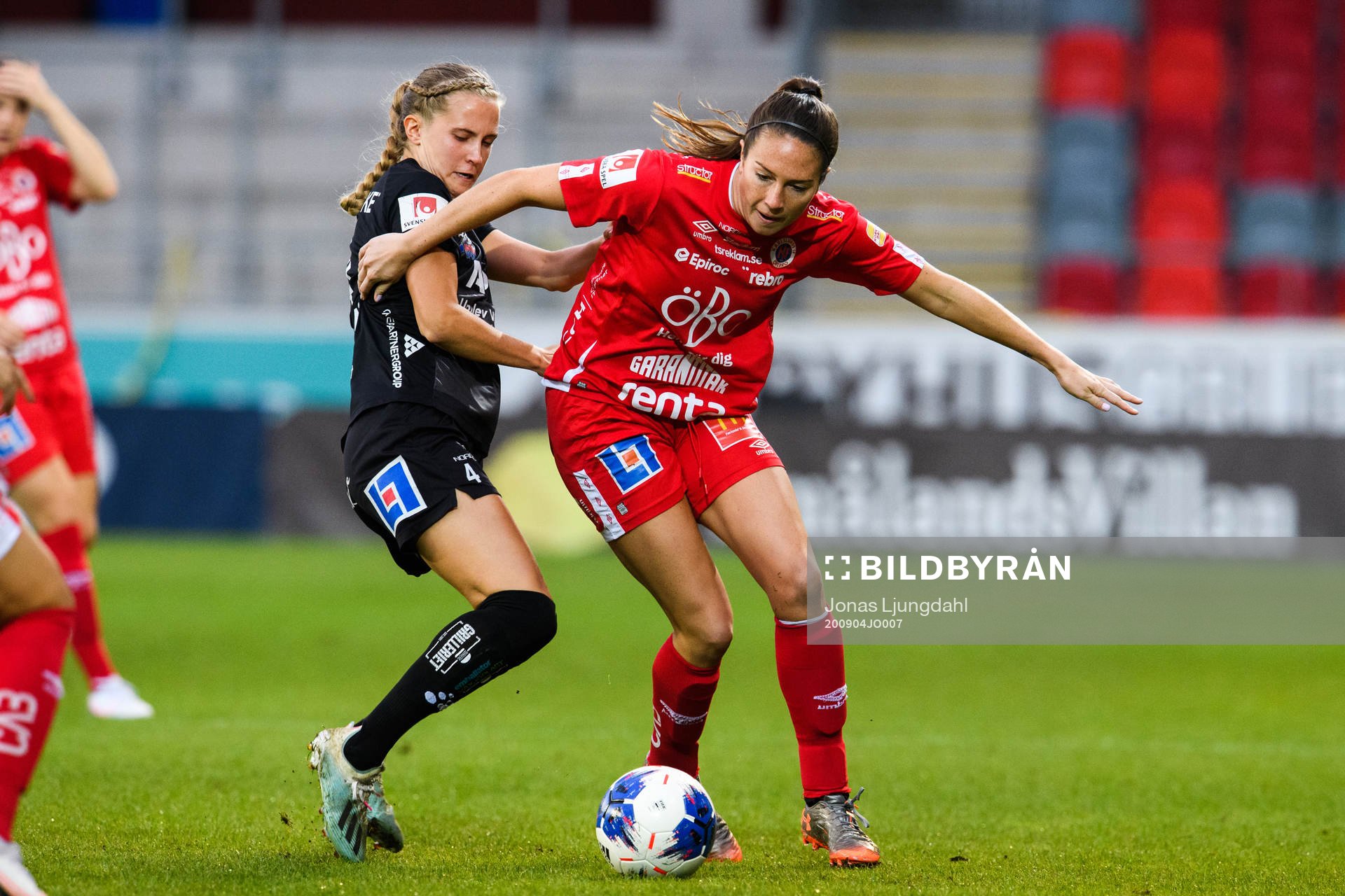 Växjös Ria Öling och Örebros Lindsay Agnew