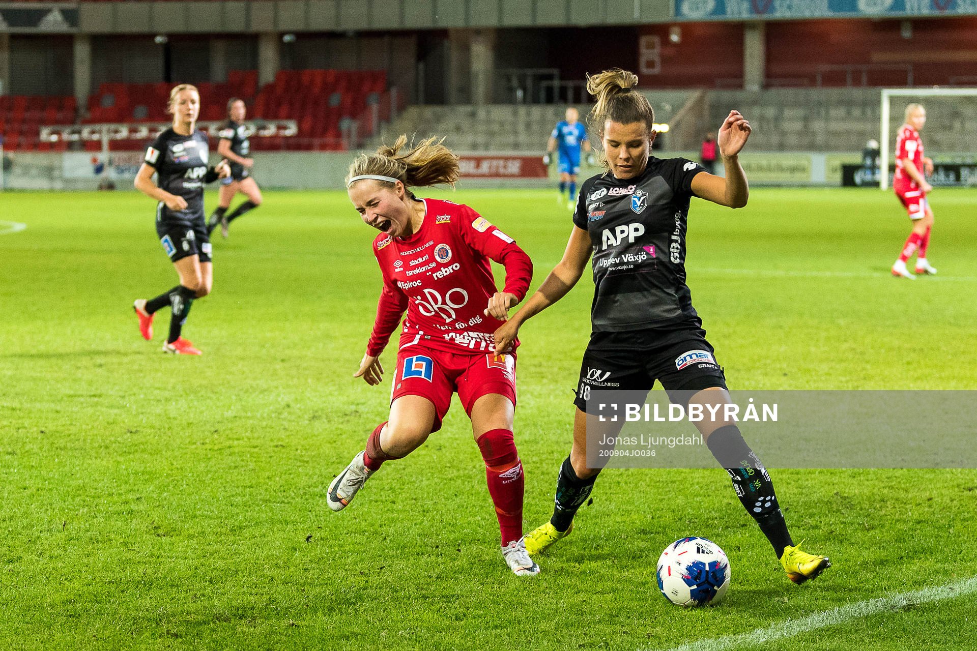 Örebros Heidi Kollanen skadar sig