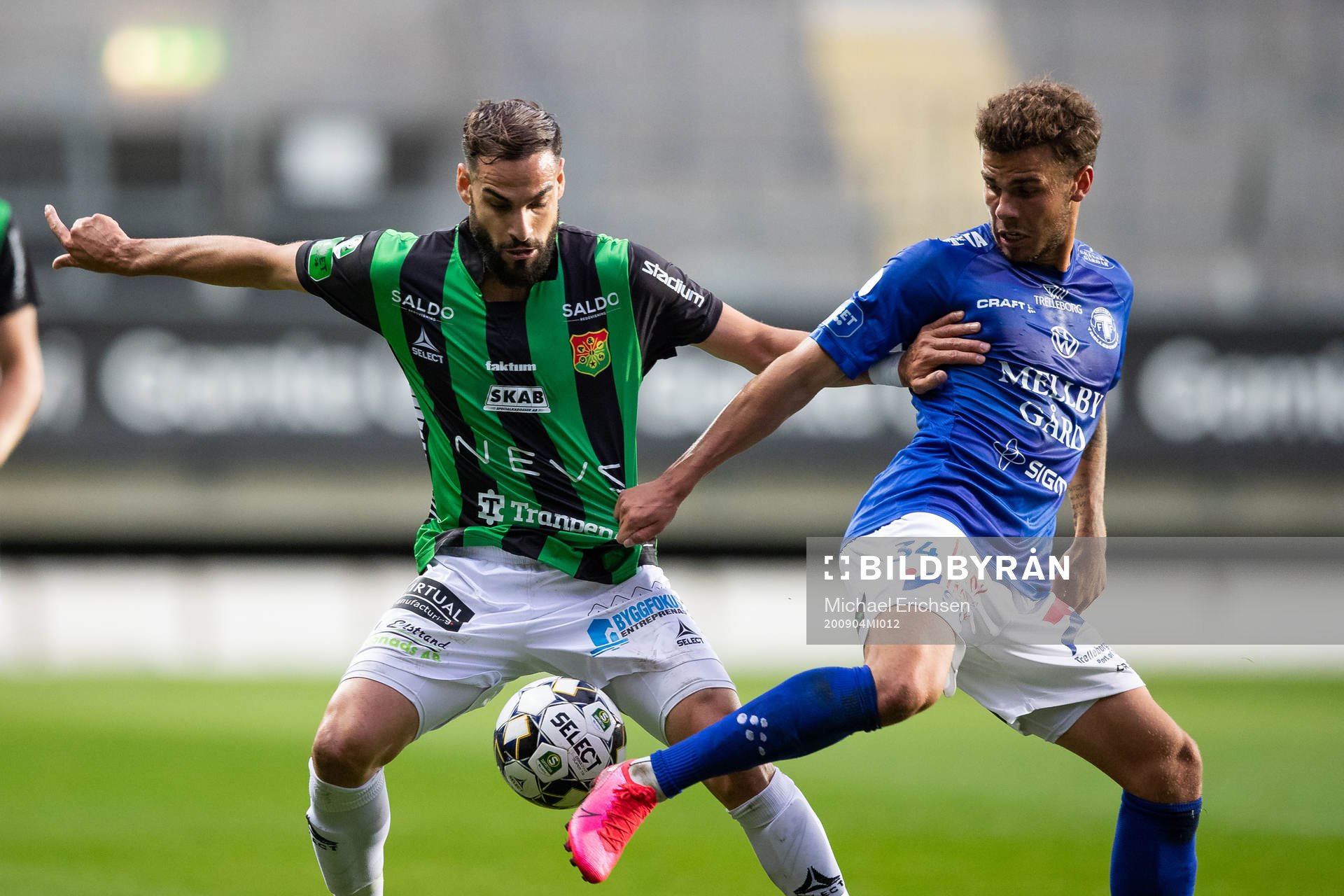 GAIS Mervan Celik och Trelleborgs Herman Hallberg