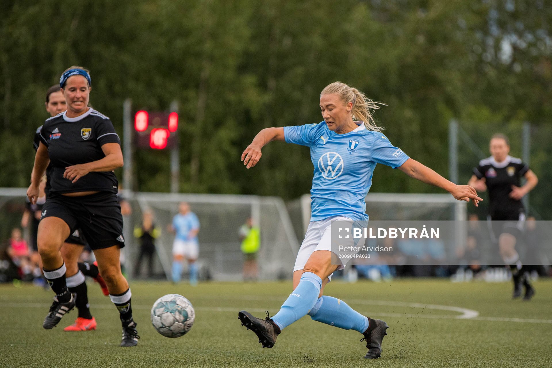 Malmö City FCs Emma kristina Gravi och Malmö FFs