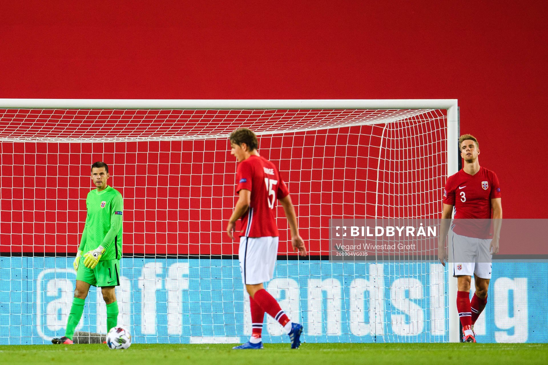 Goalkeeper Rune Almenning Jarstein, Sander Berge and