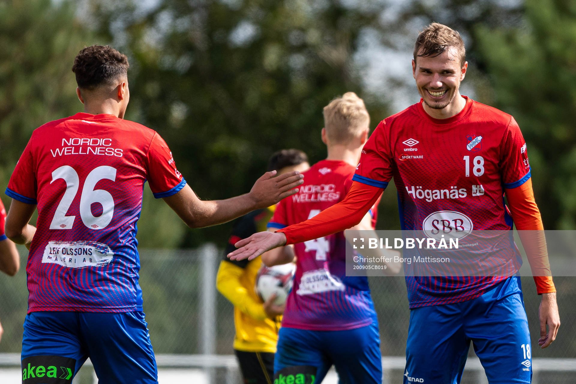 Höganäs Hassan Maatouk och Mattias Andersson jublar