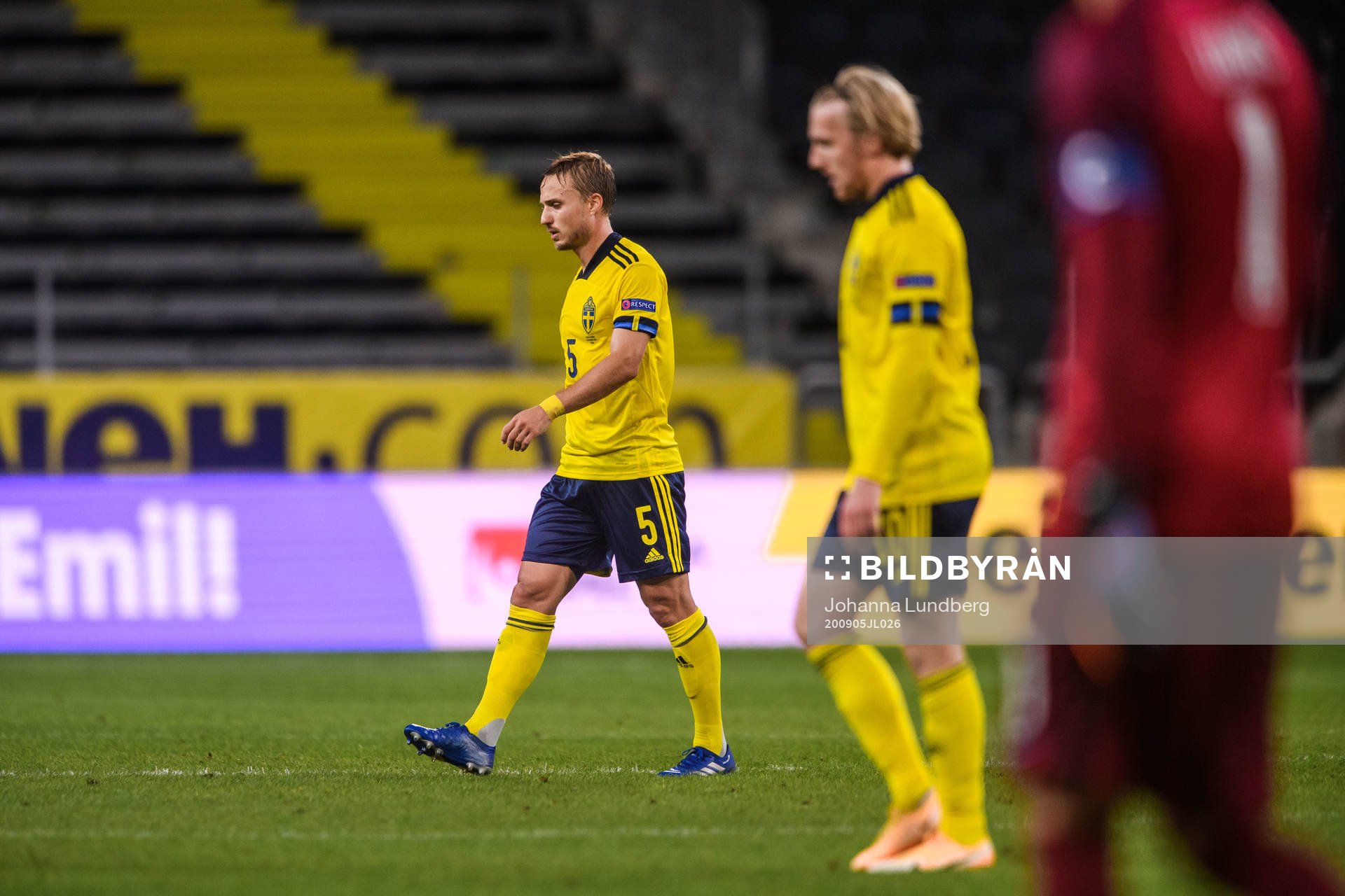 Pierre Bengtsson and Emil Forsberg of Sweden looks dejected