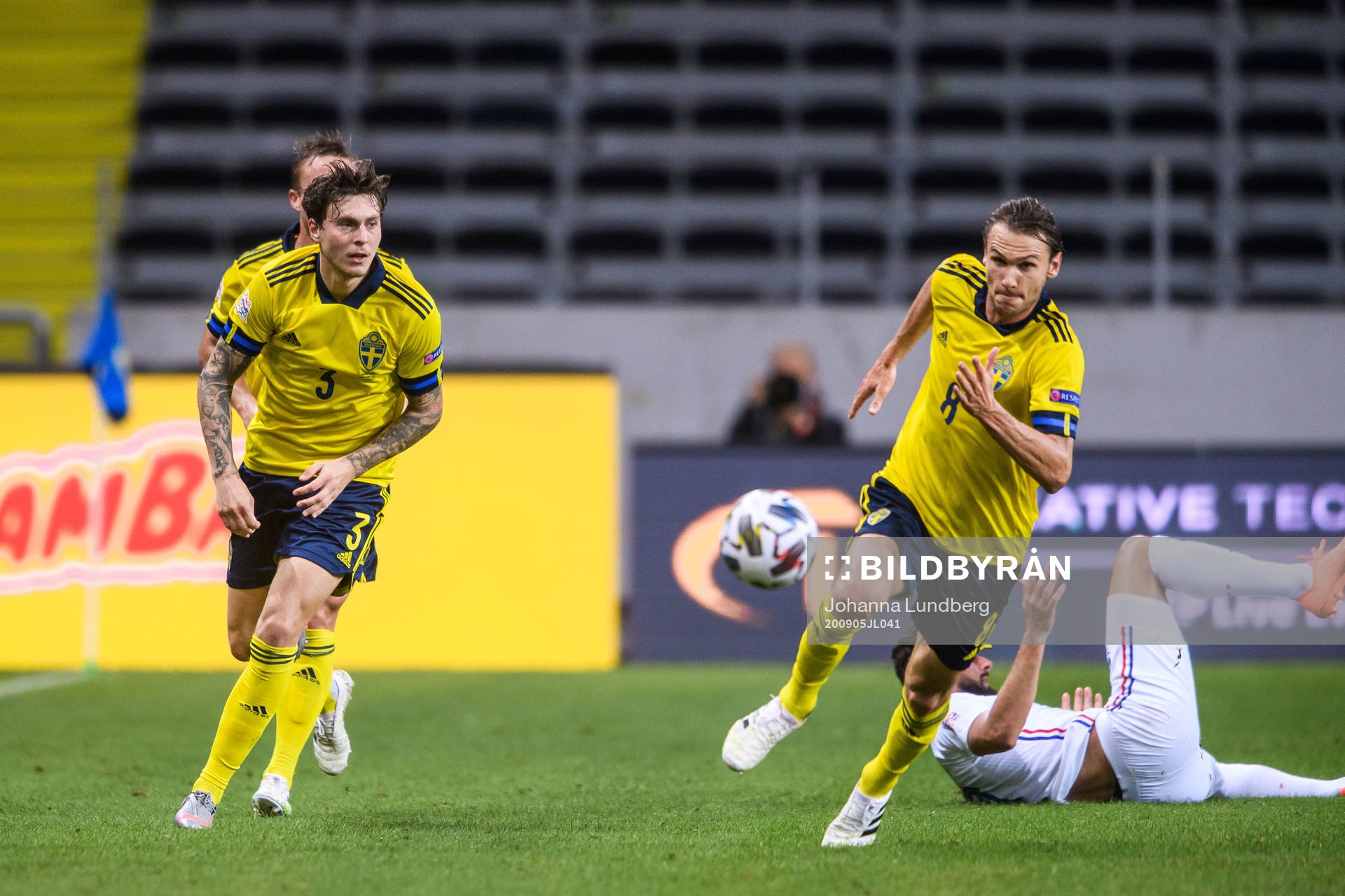 Victor Nilsson Lindelöf and Albin Ekdal of Sweden