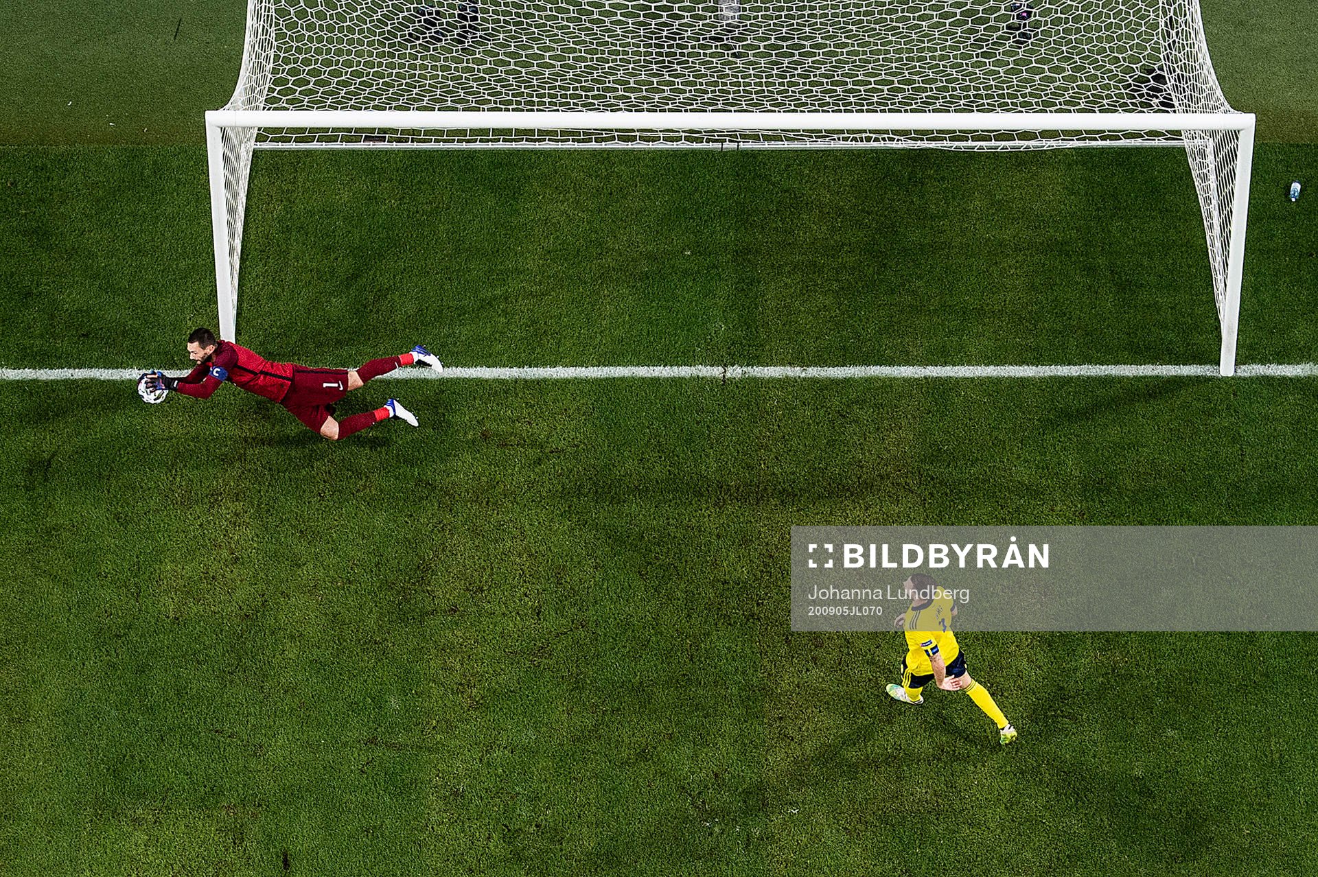 Goalkeeper Hugo Lloris of France with a save