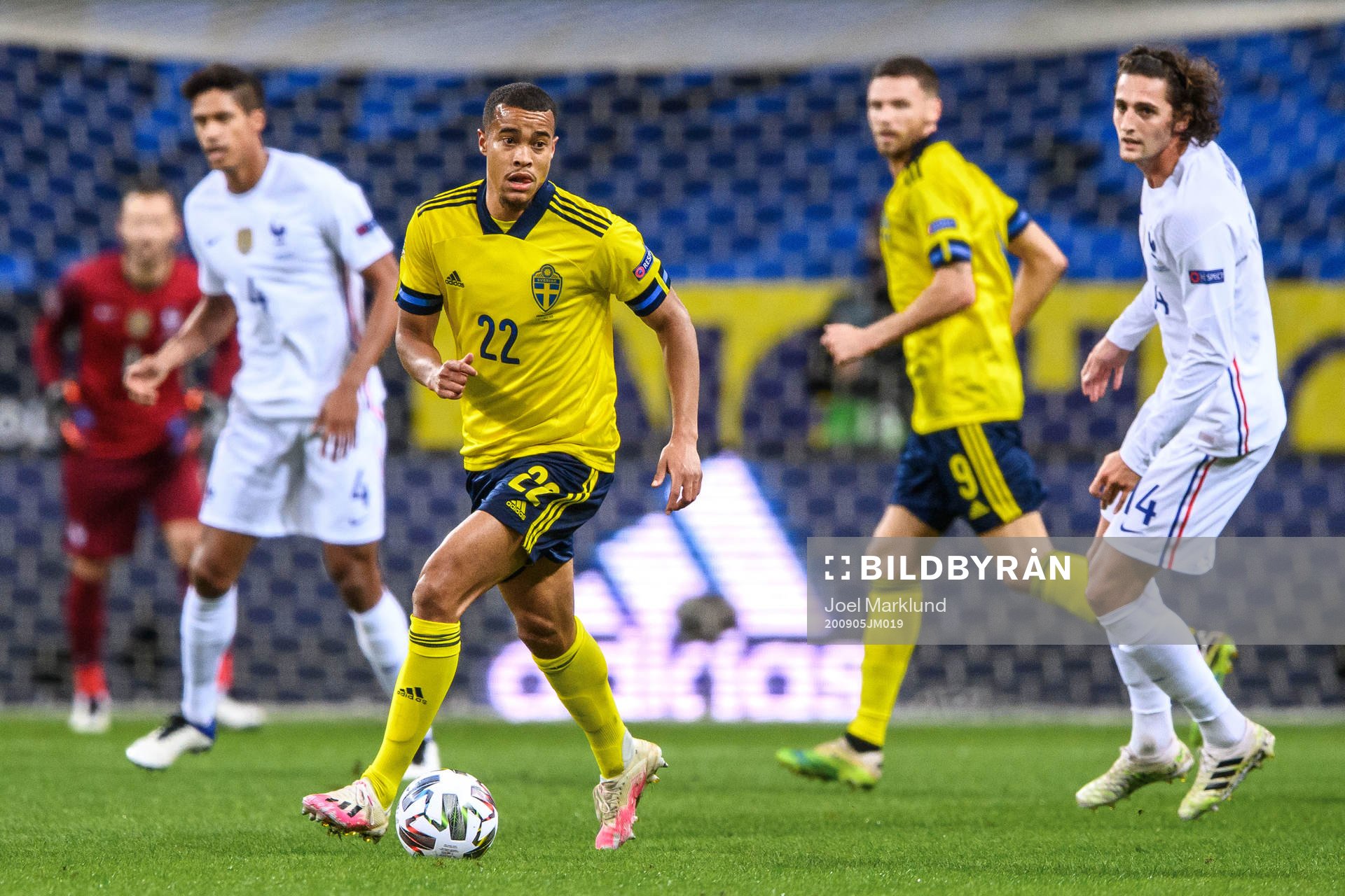 Robin Quaison of Sweden